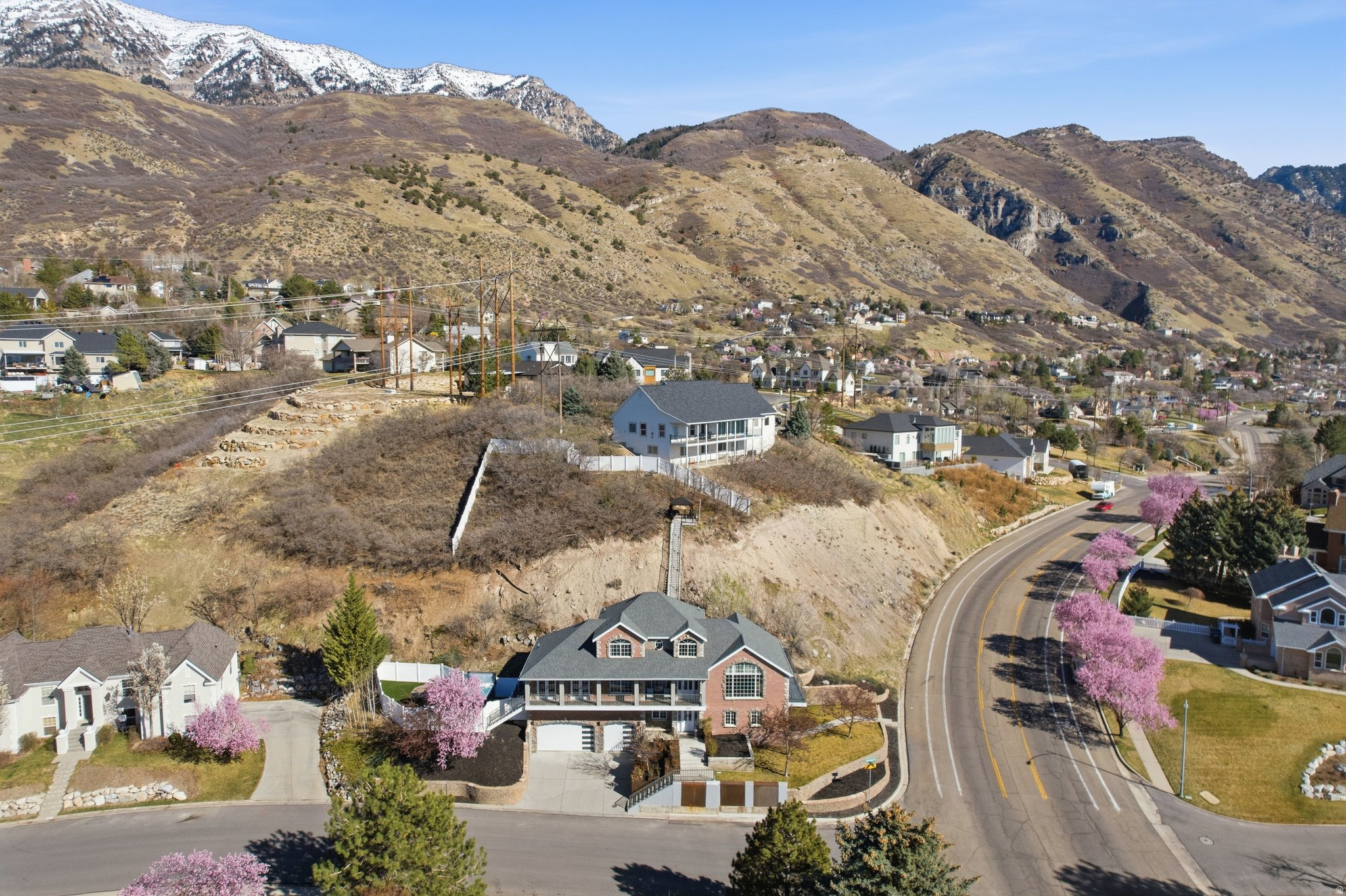SHERWOOD HILLS - Residential