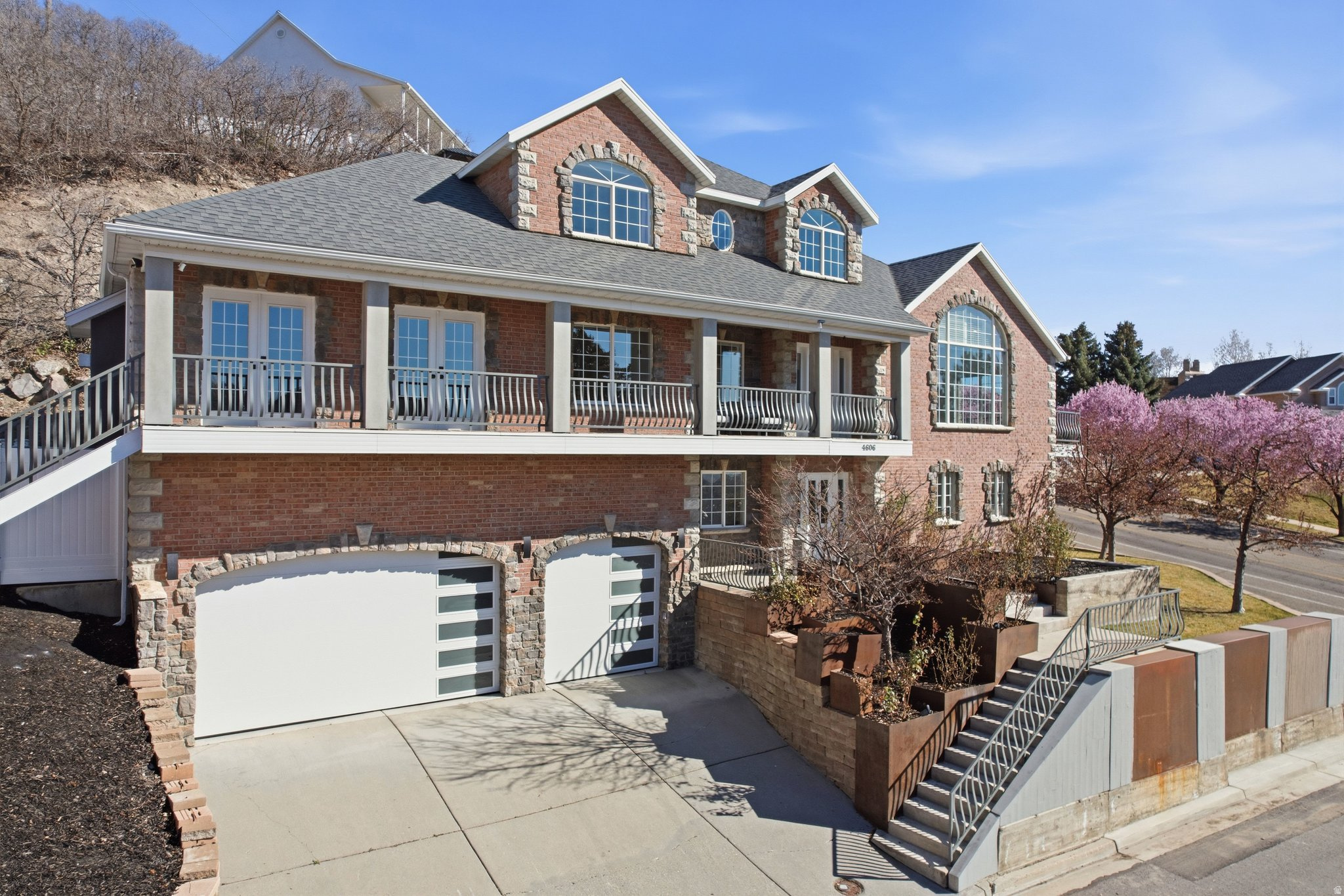 SHERWOOD HILLS - Residential