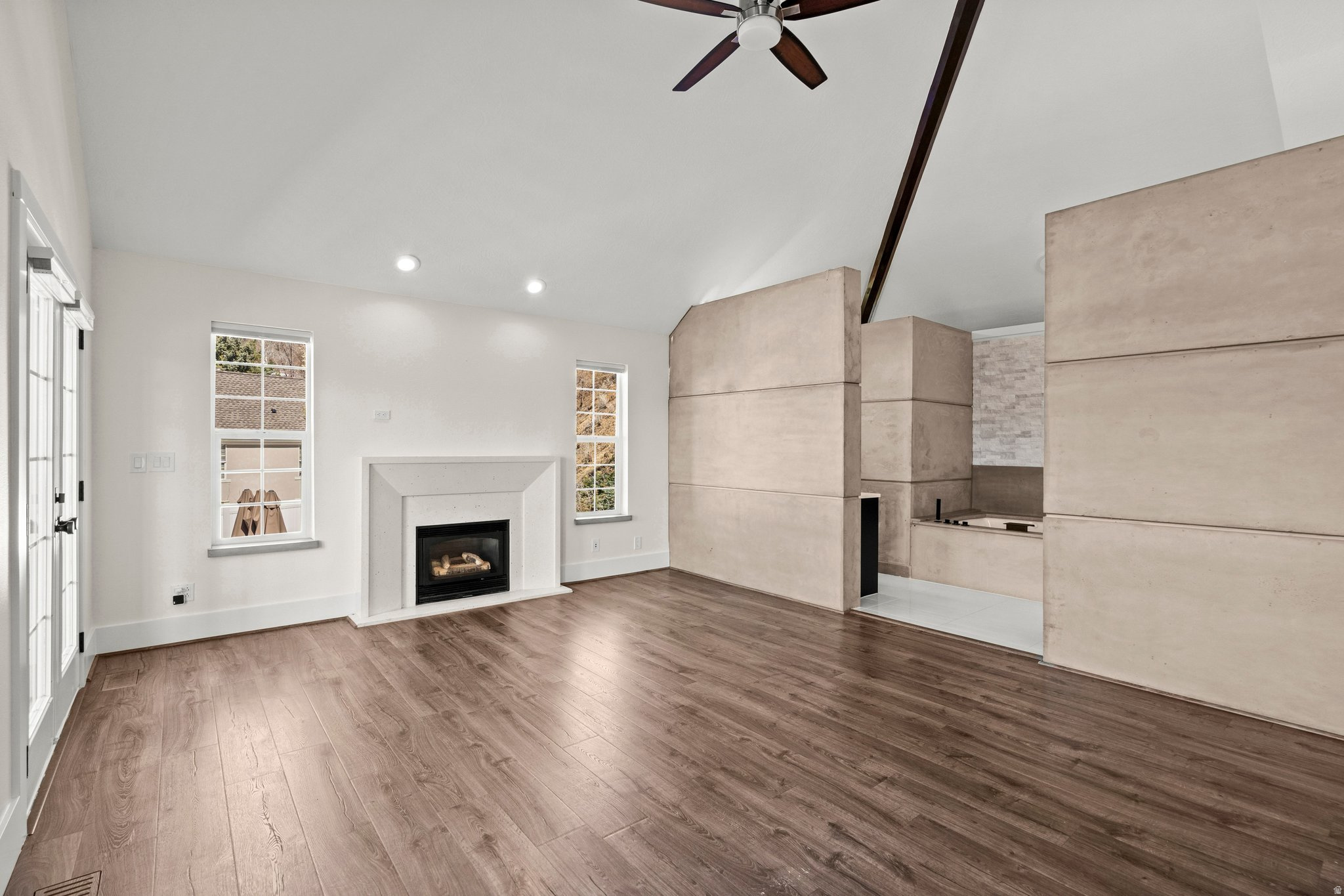 SHERWOOD HILLS - Residential