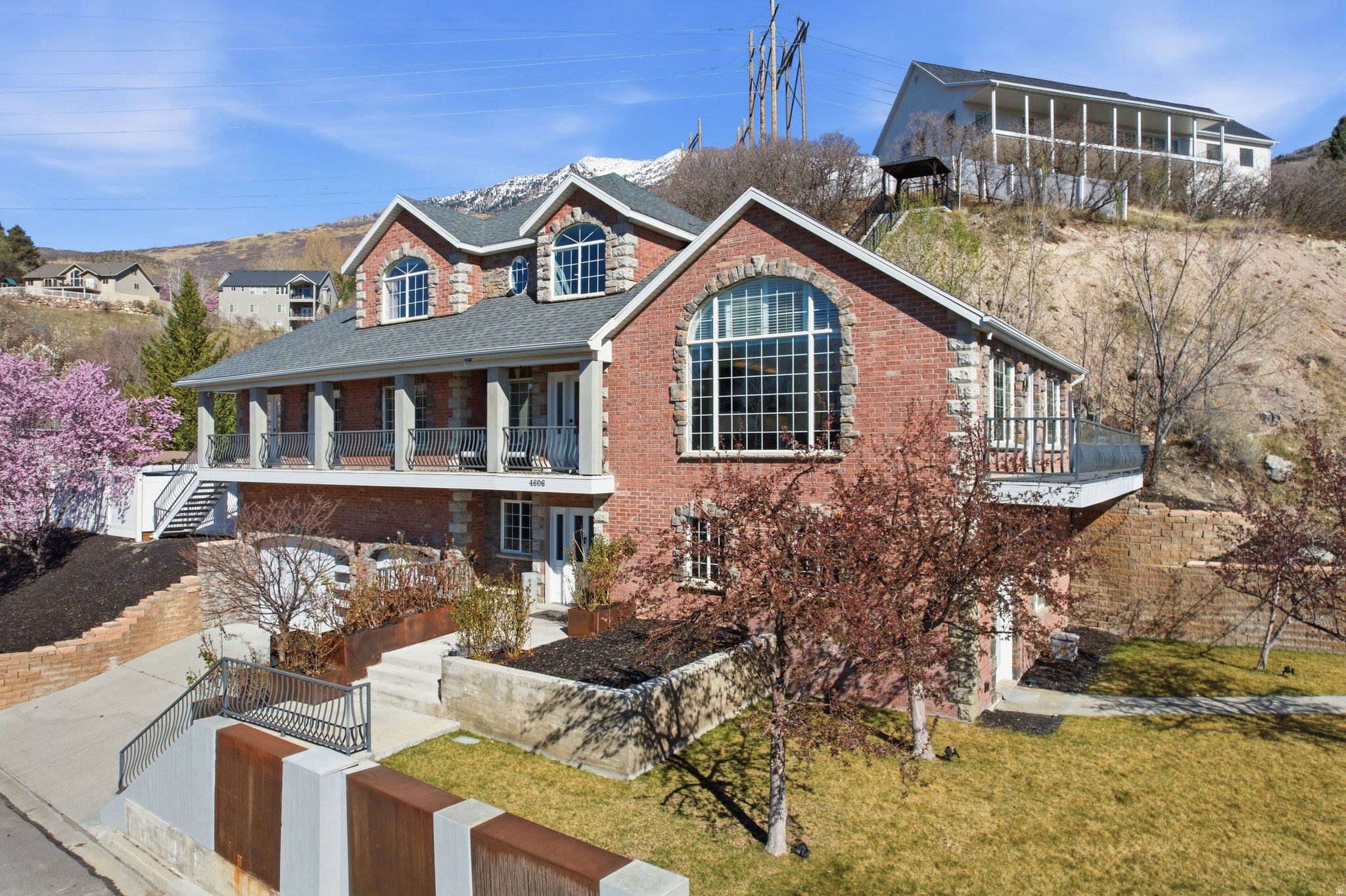 SHERWOOD HILLS - Residential