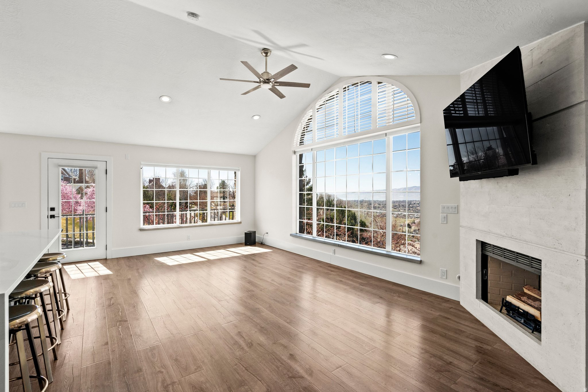 SHERWOOD HILLS - Residential