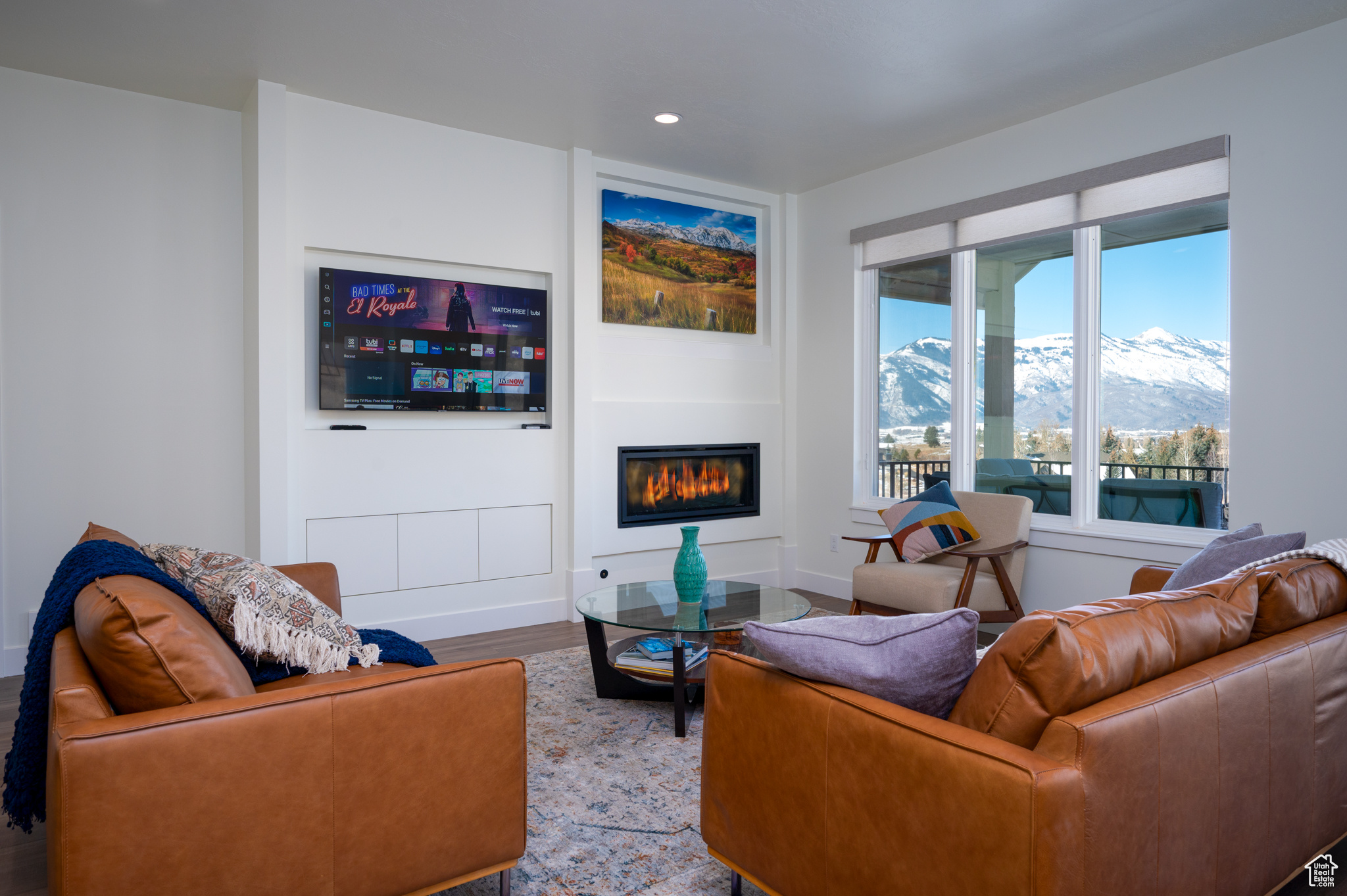 TRAPPERS RIDGE - Residential