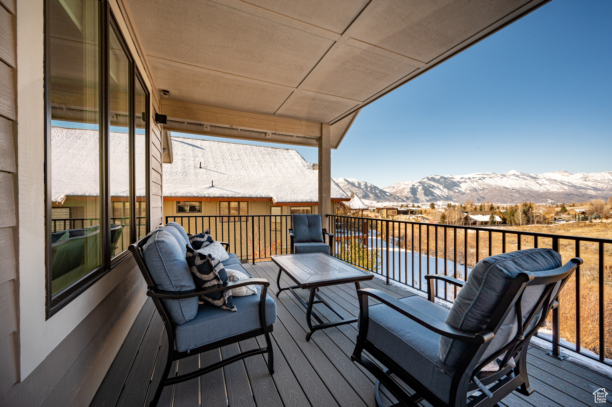 TRAPPERS RIDGE - Residential