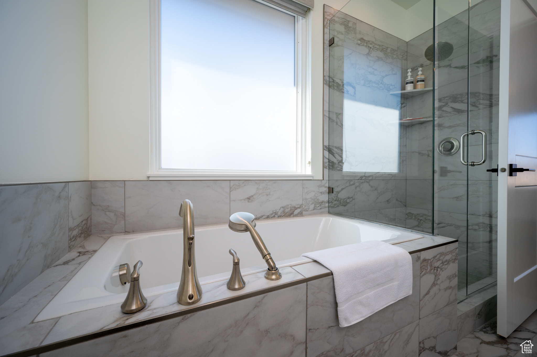 TRAPPERS RIDGE - Residential