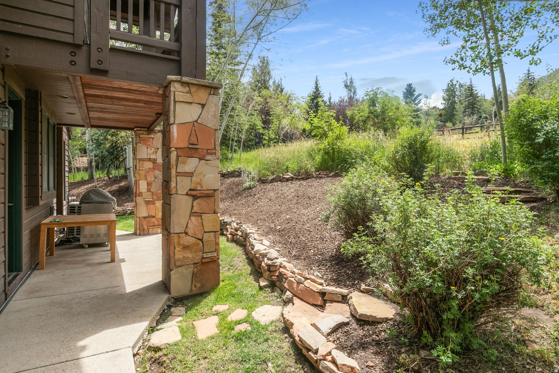 ASPEN SPRINGS RANCH - Residential