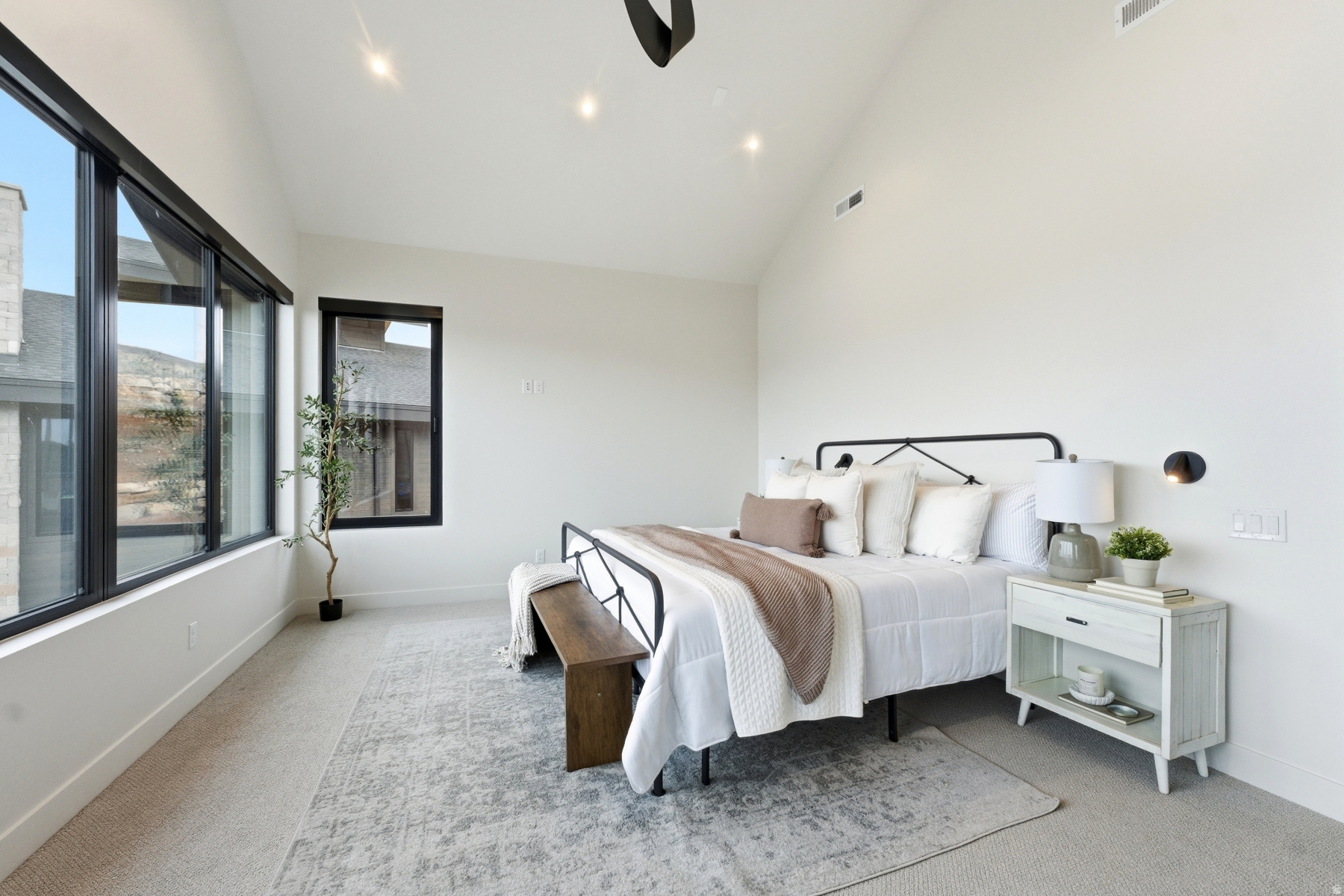 HIDEOUT CANYON - Residential