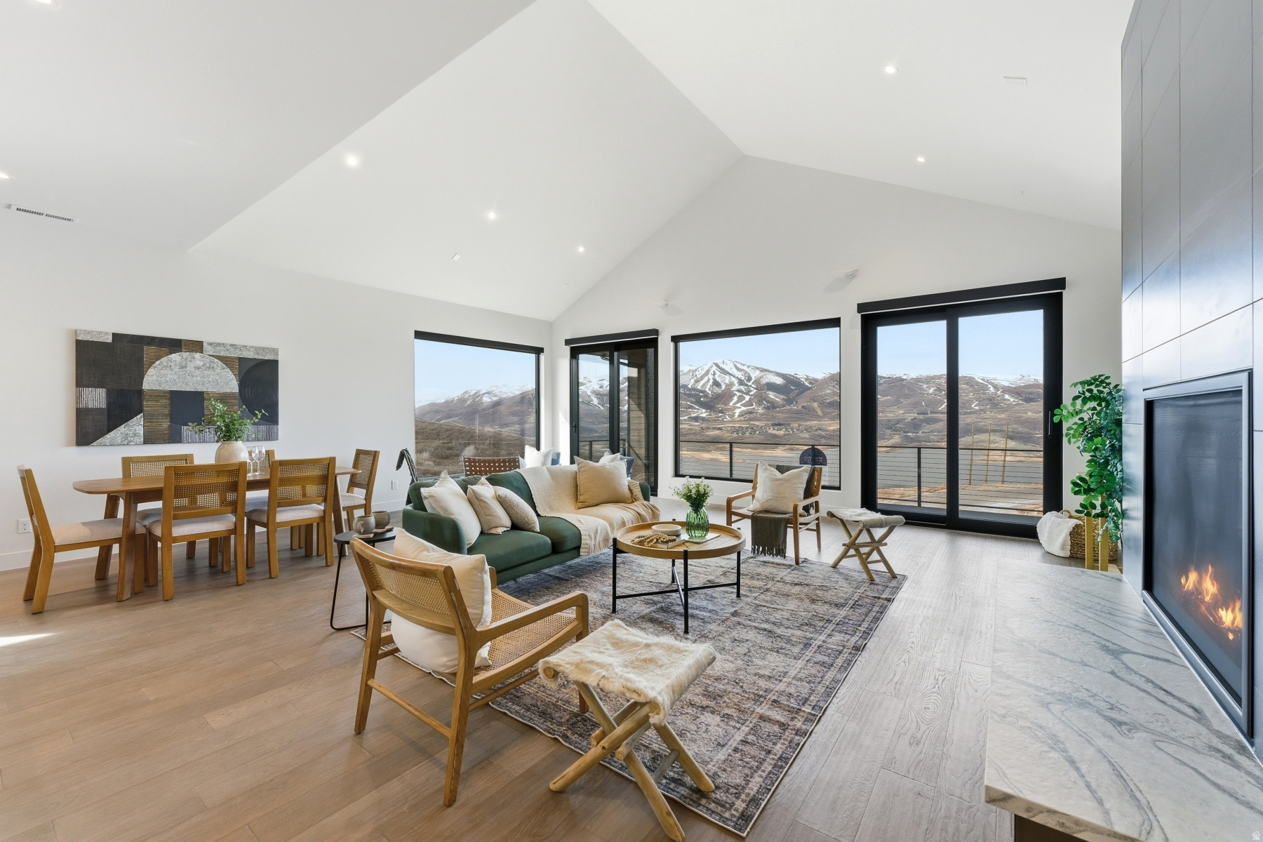 HIDEOUT CANYON - Residential
