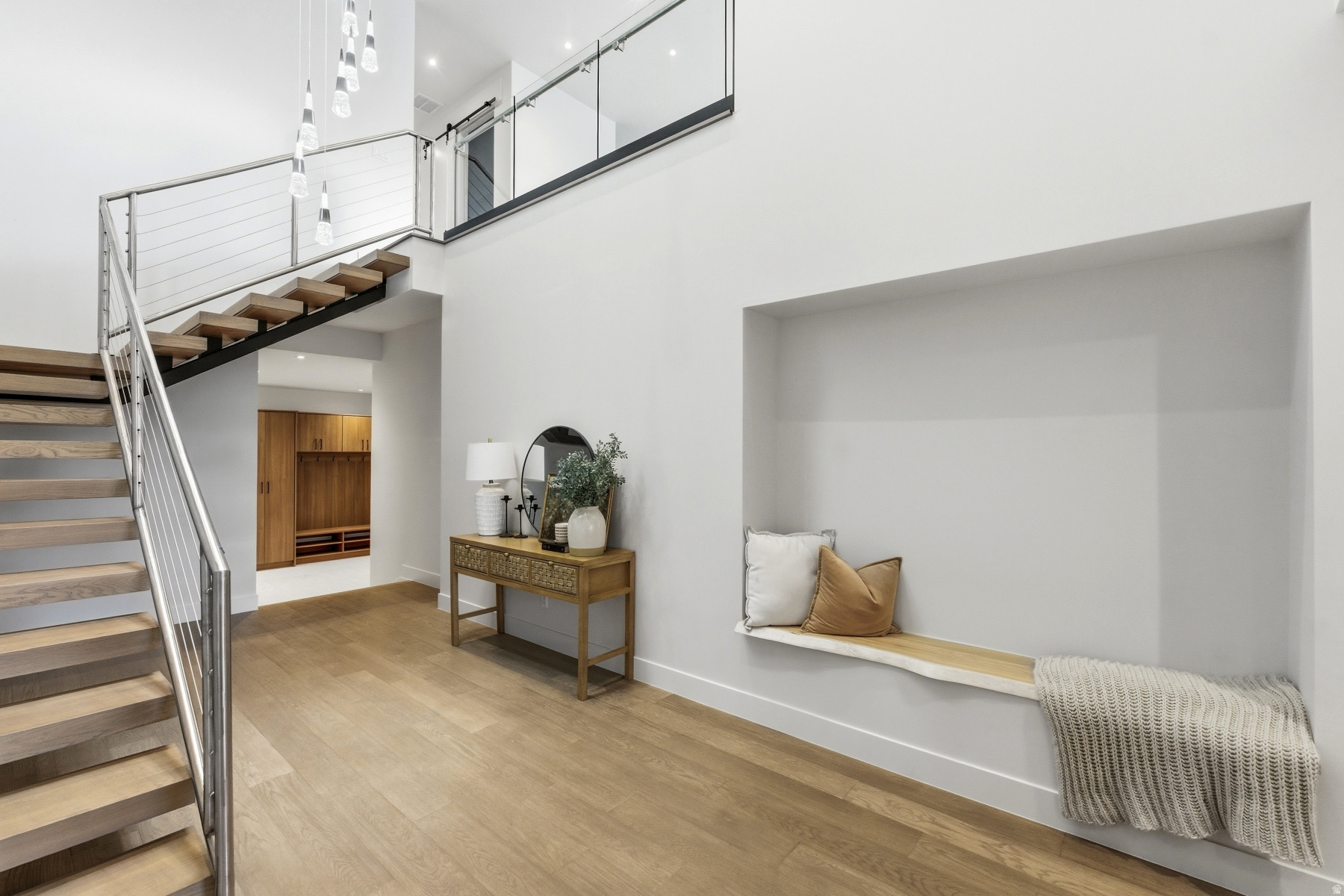 HIDEOUT CANYON - Residential