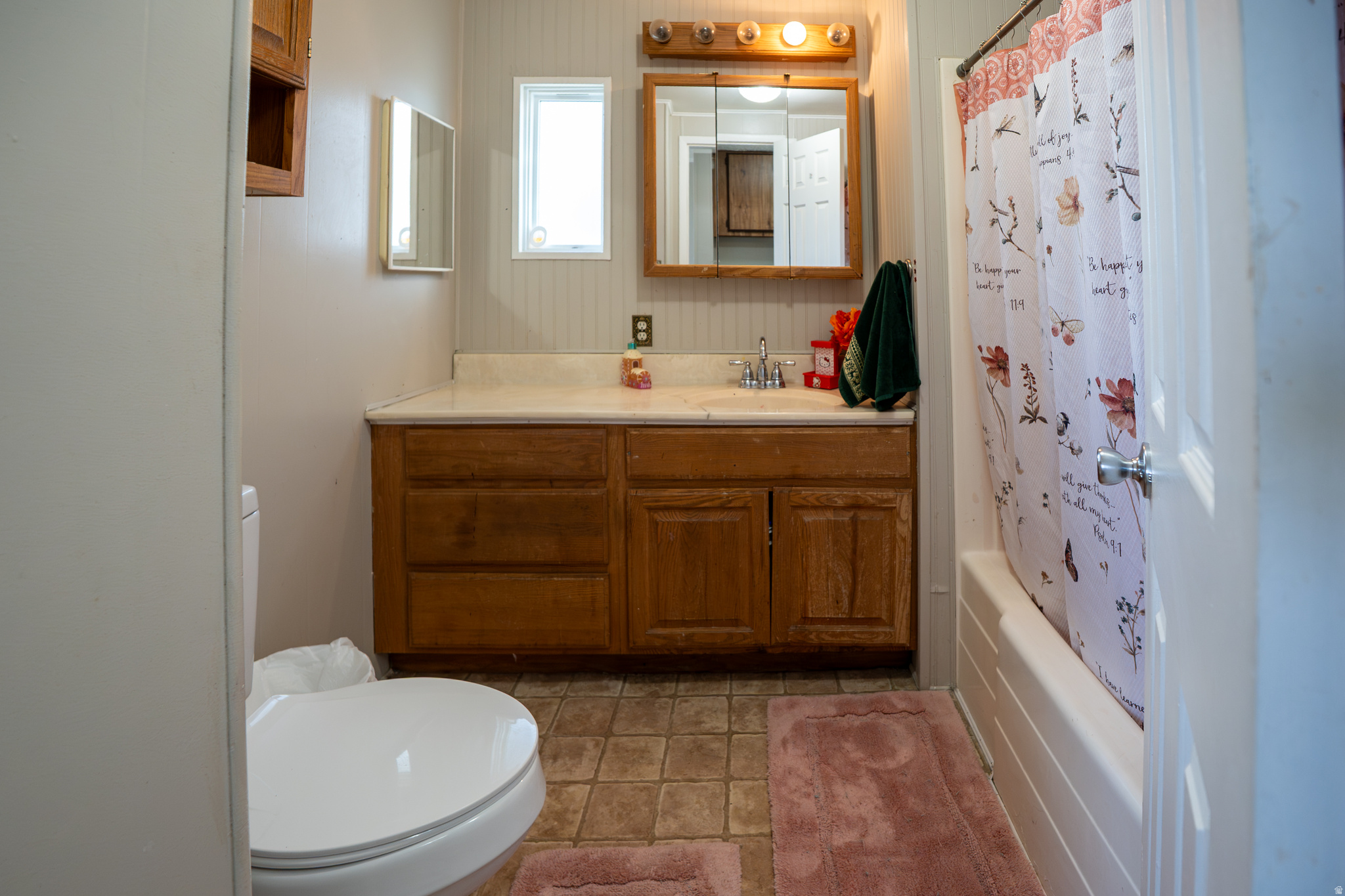 WINDSOR ESTATES - Residential