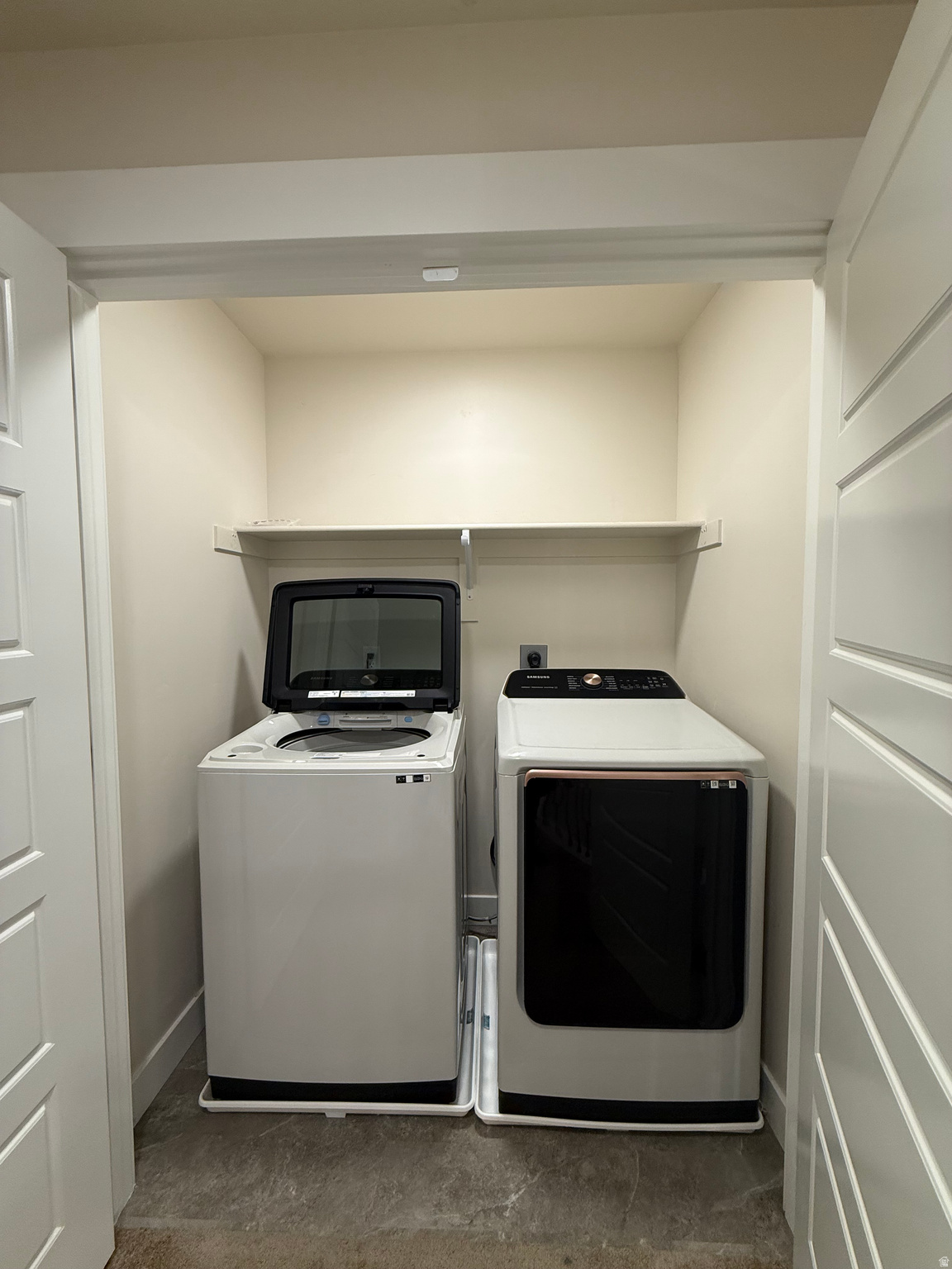 WILLOW POINT - Residential Lease
