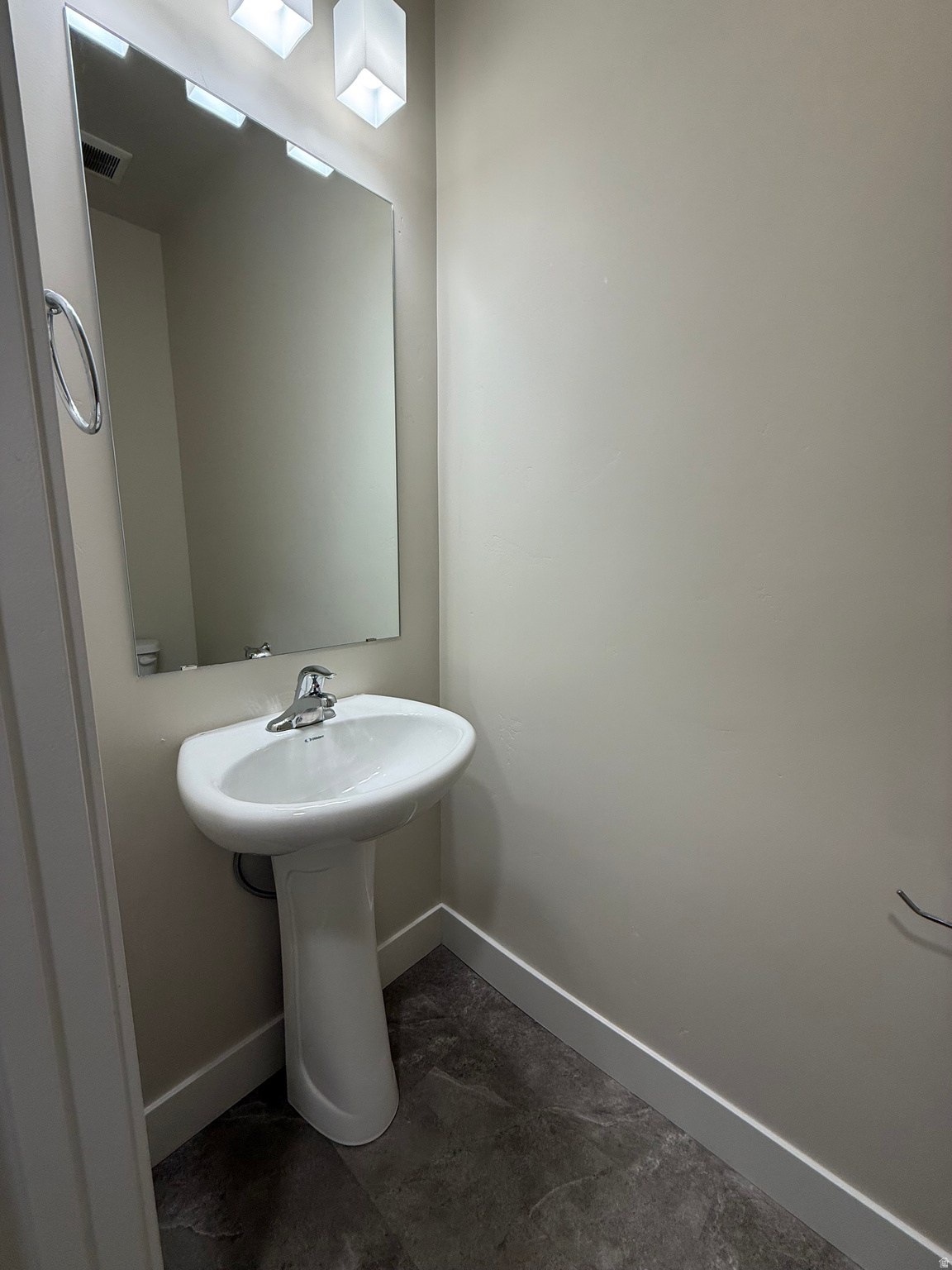 WILLOW POINT - Residential Lease