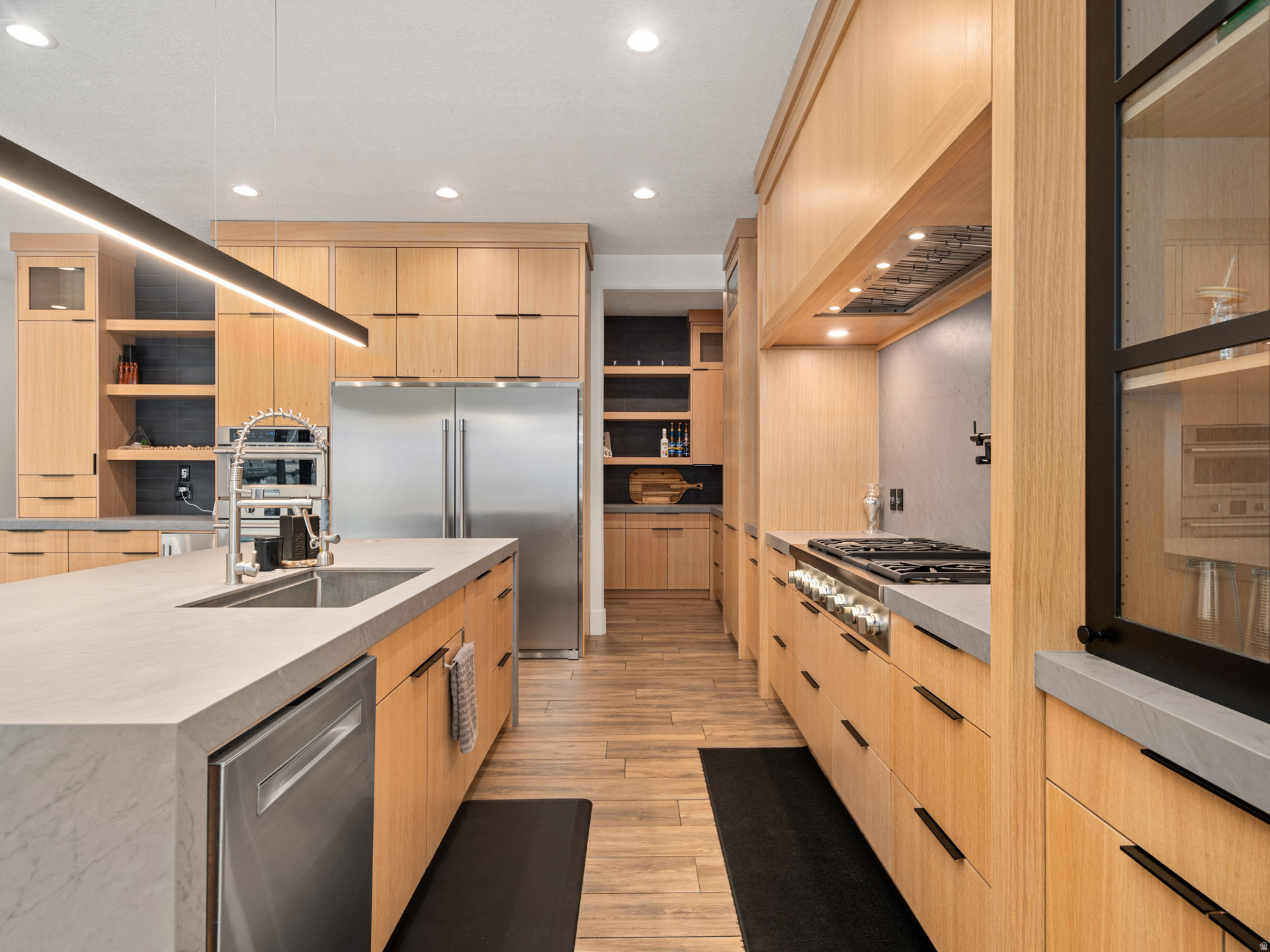 THE COVE - Residential