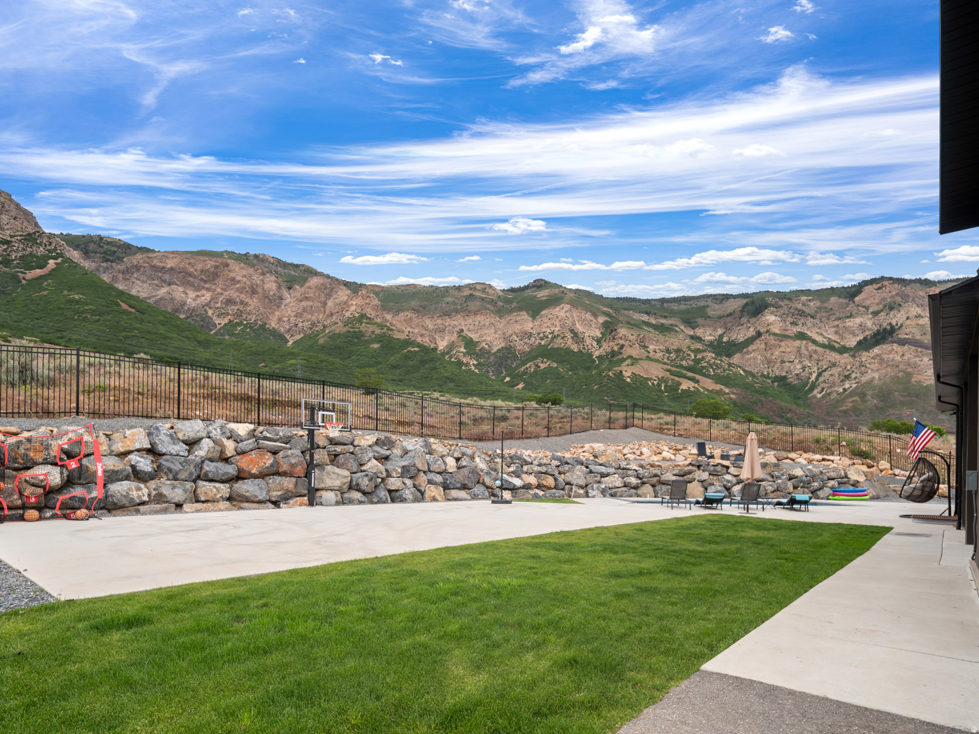 THE COVE - Residential
