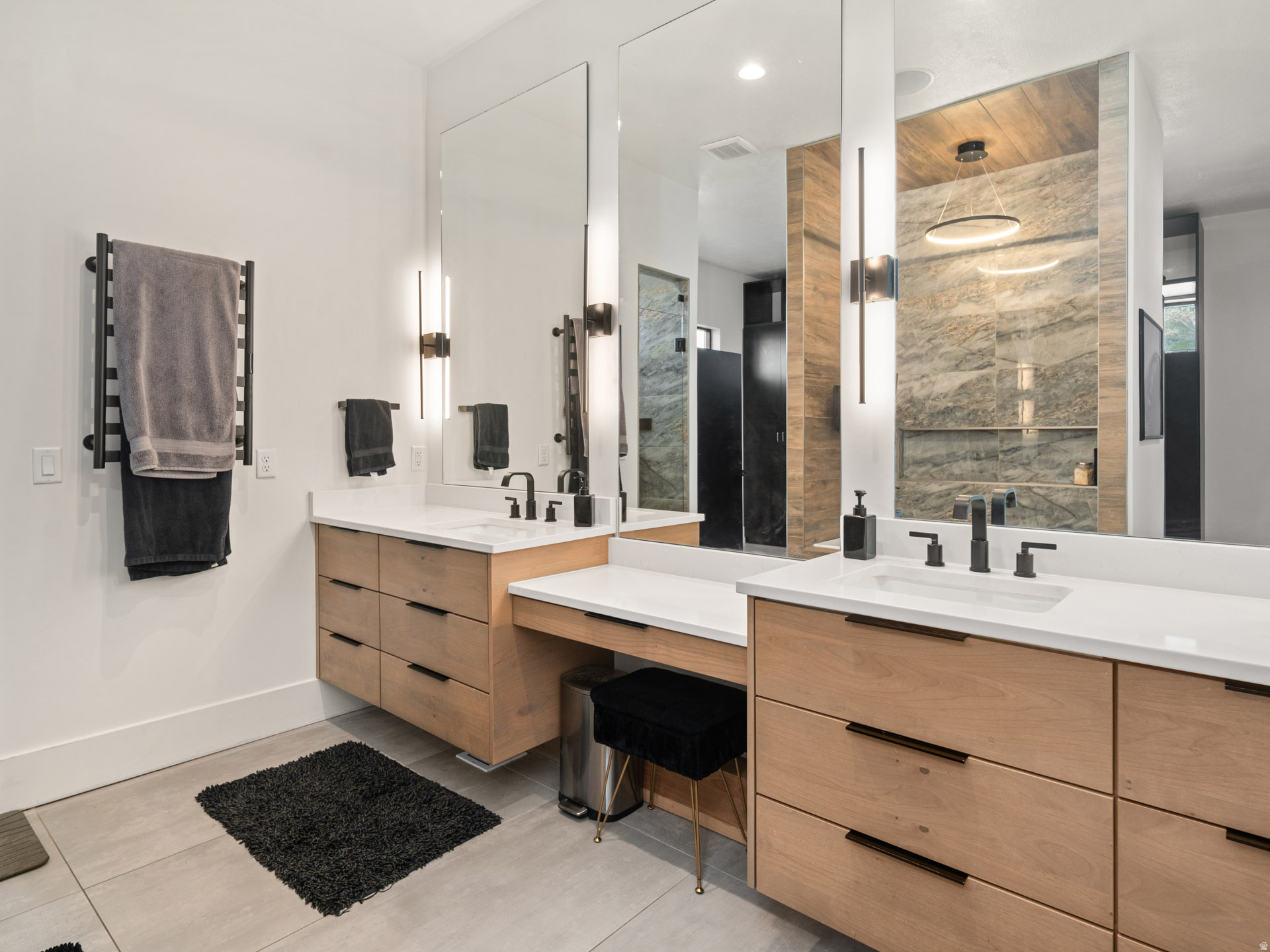 THE COVE - Residential