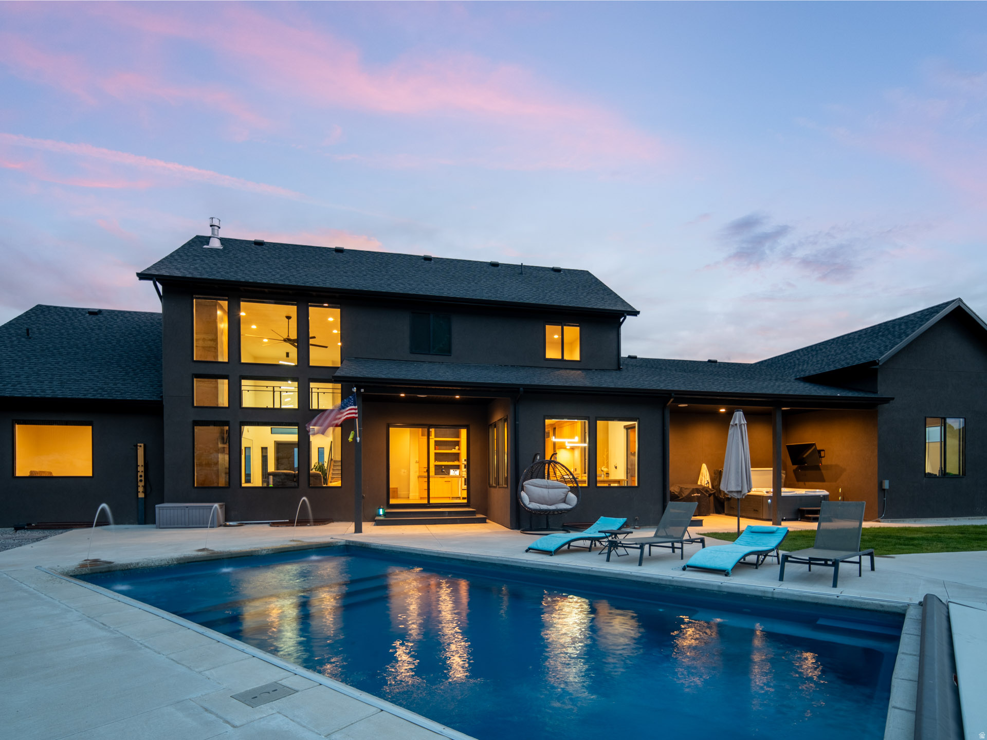 THE COVE - Residential