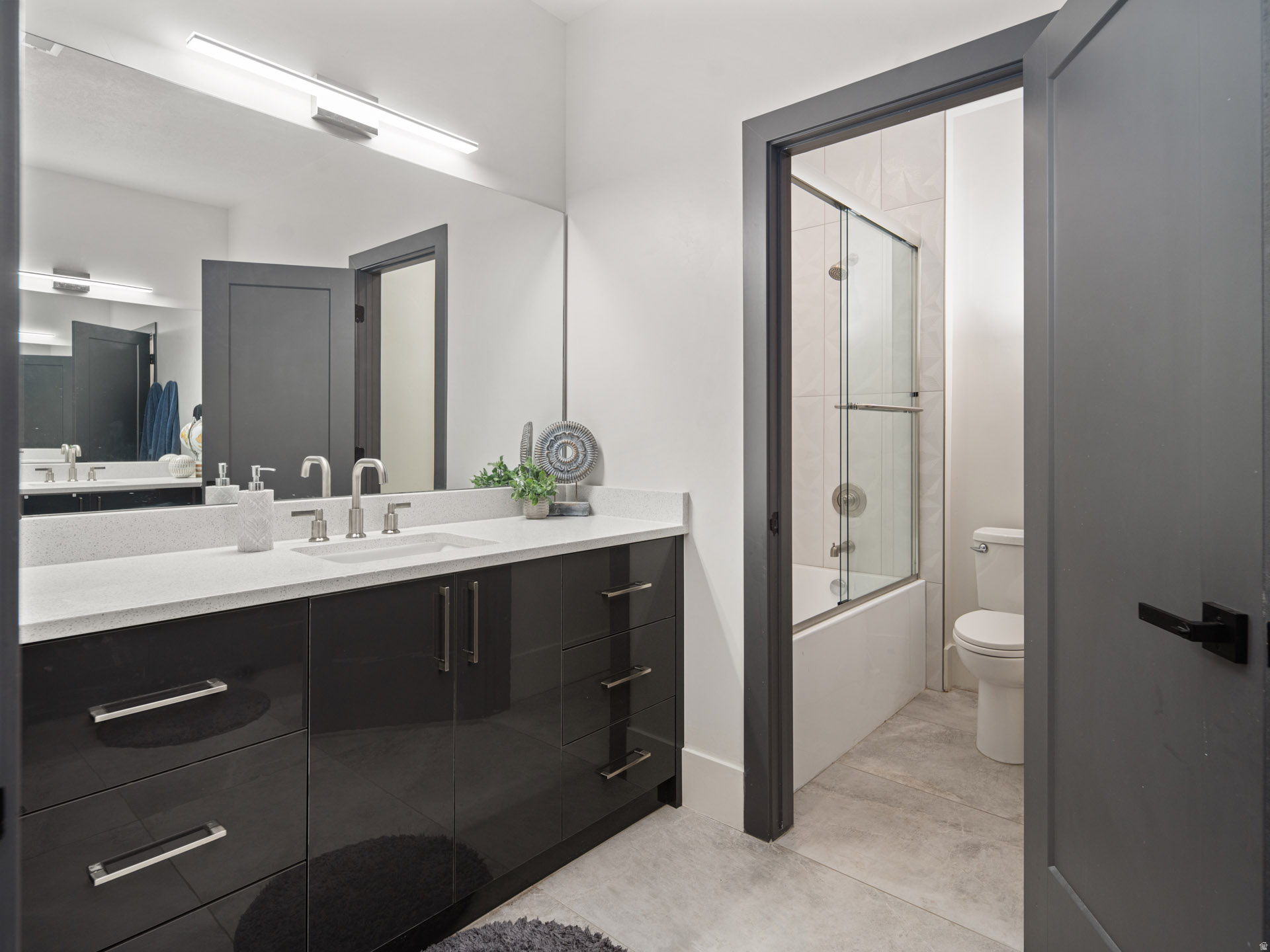 THE COVE - Residential
