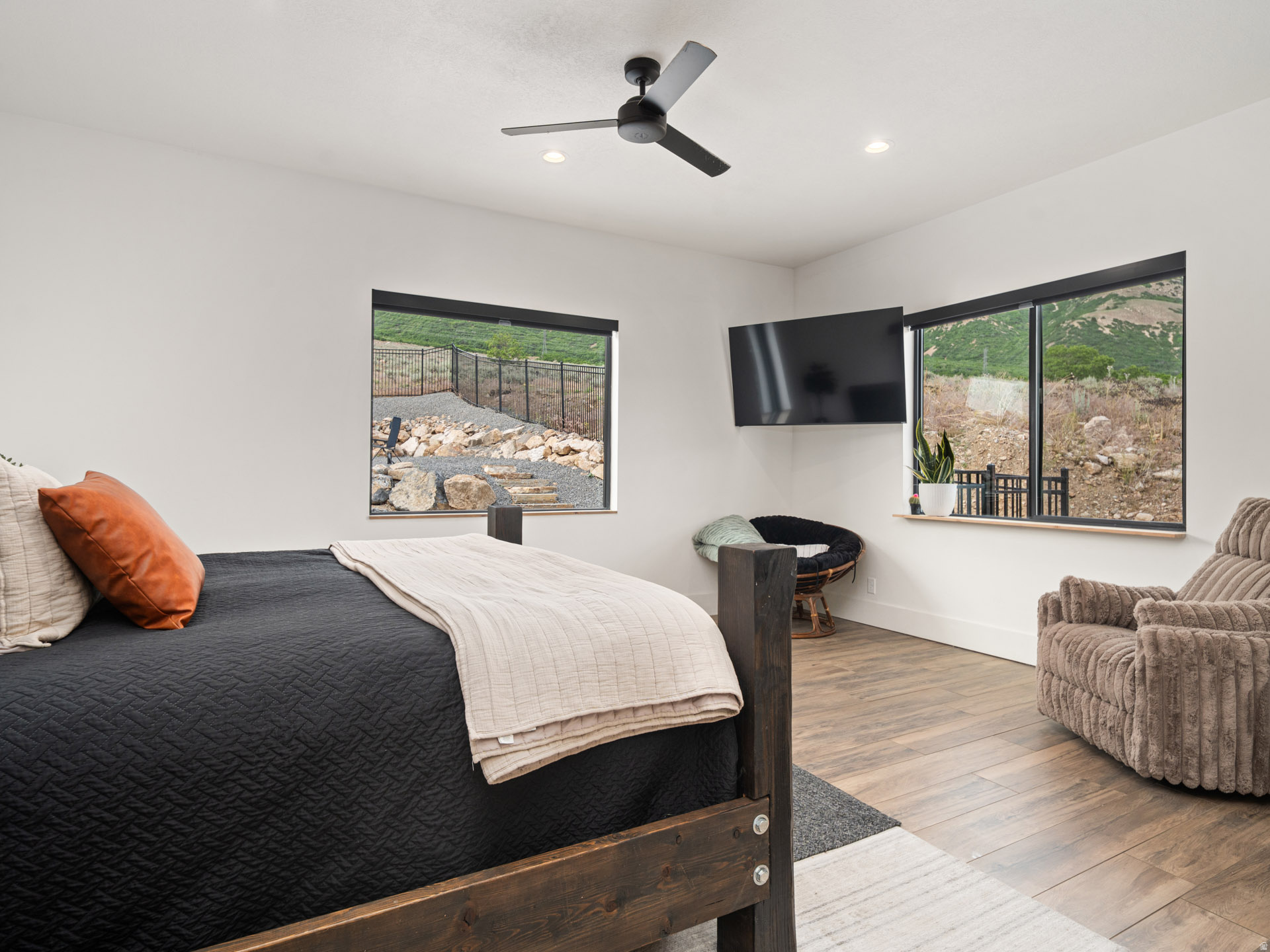 THE COVE - Residential