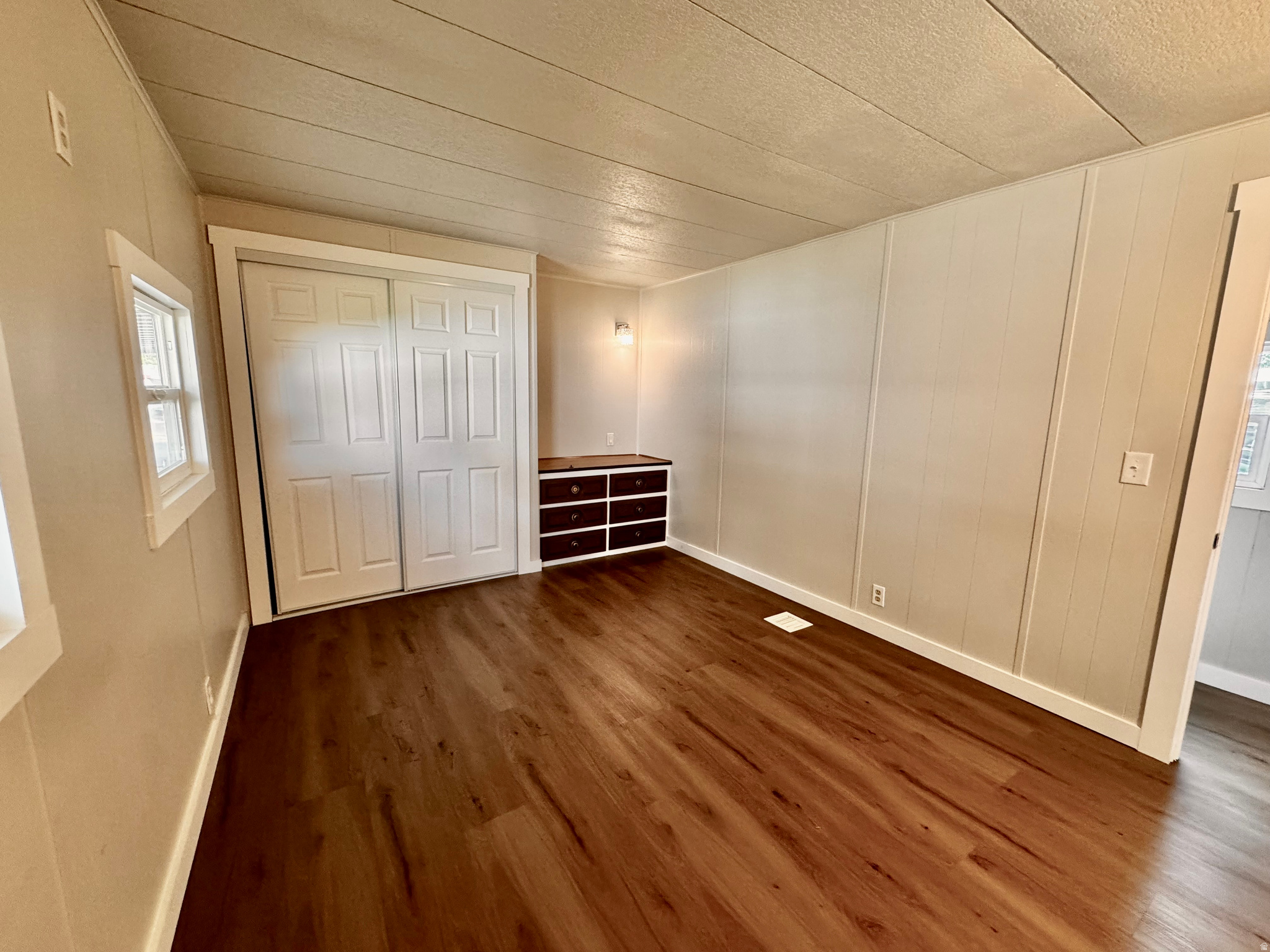 ROLLING HILLS ESTATES - Residential