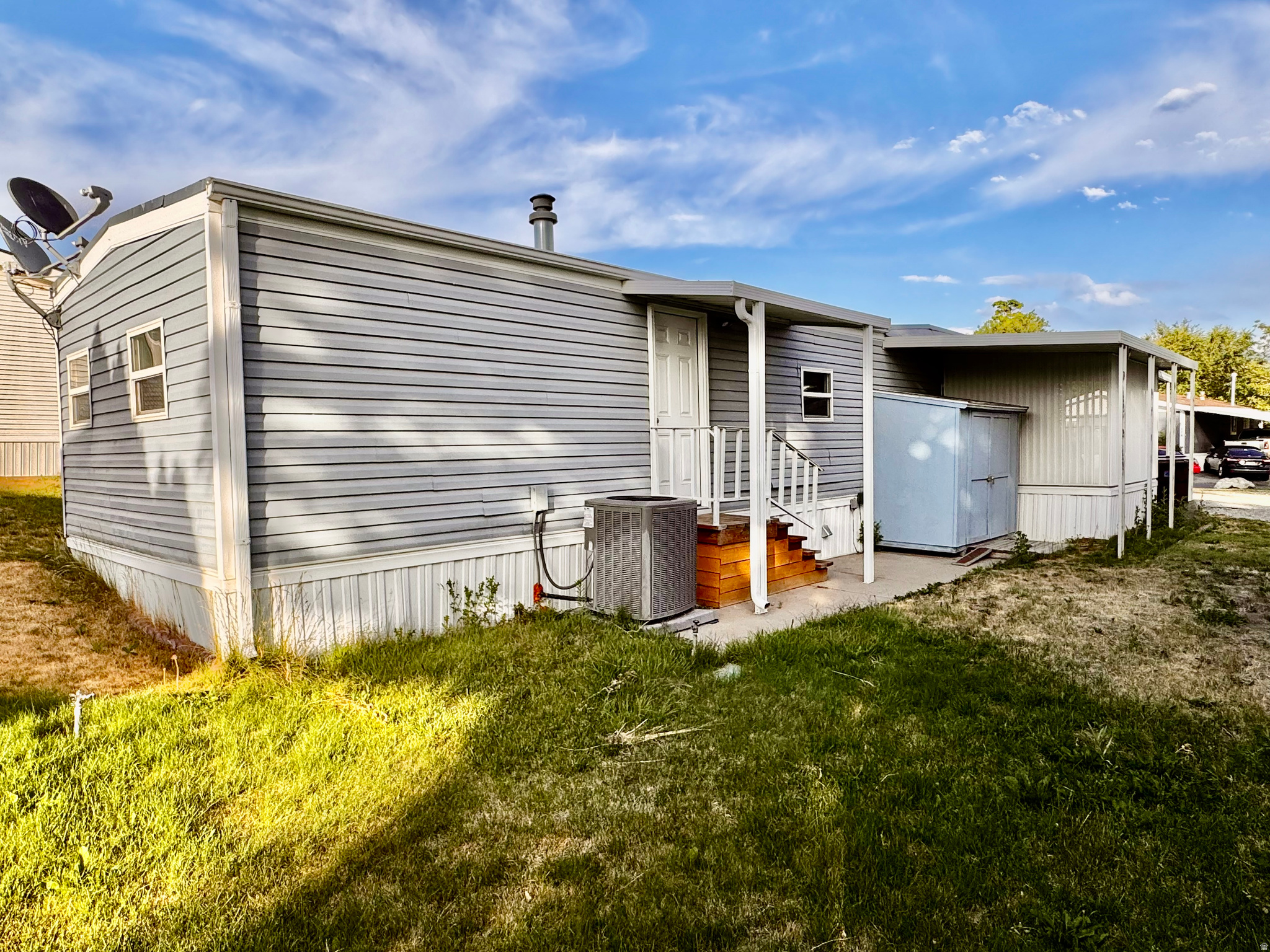 ROLLING HILLS ESTATES - Residential