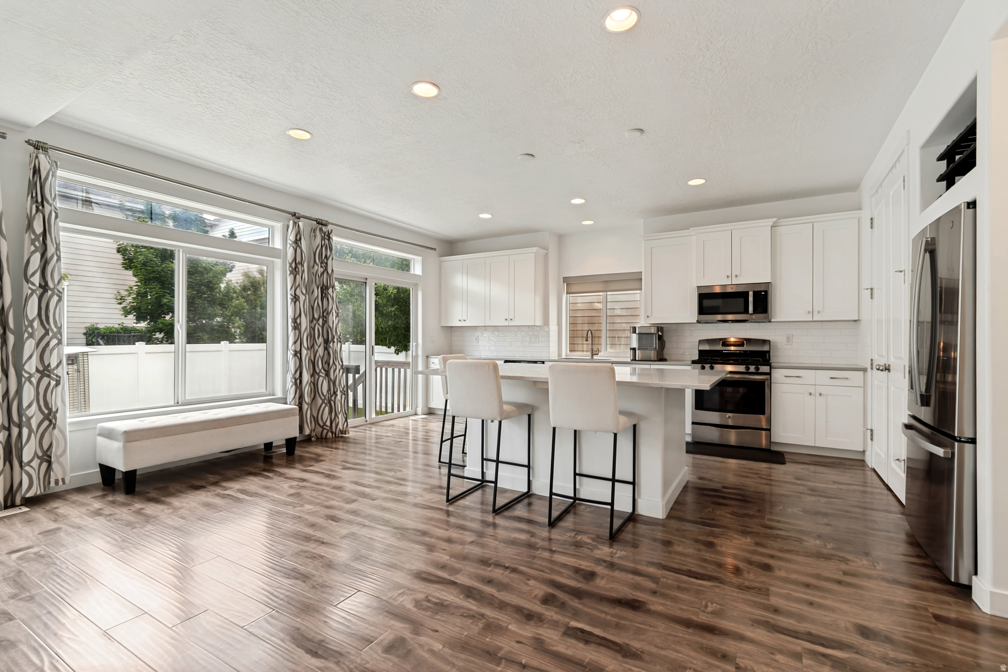 MEADOWS - Residential