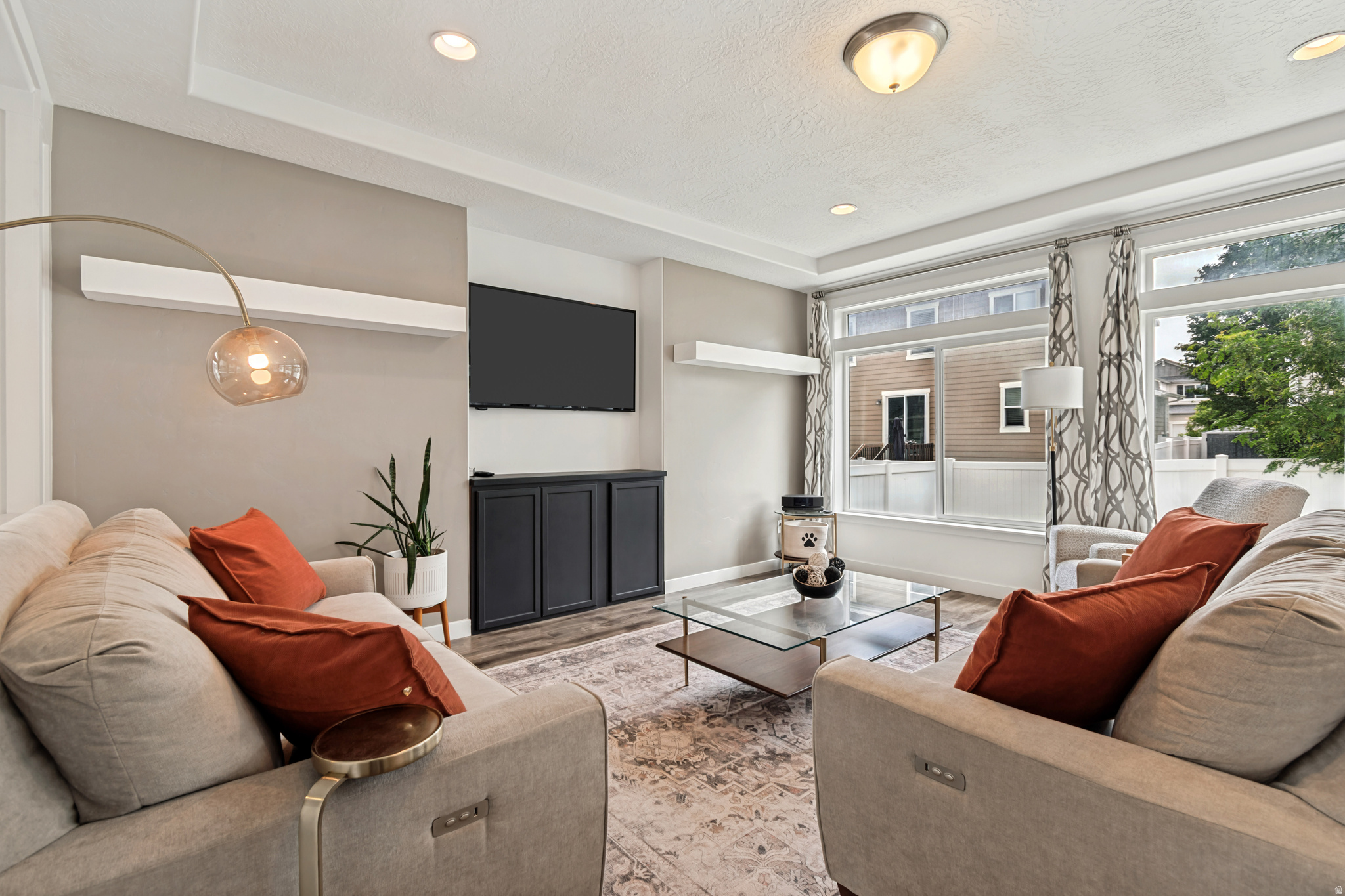MEADOWS - Residential