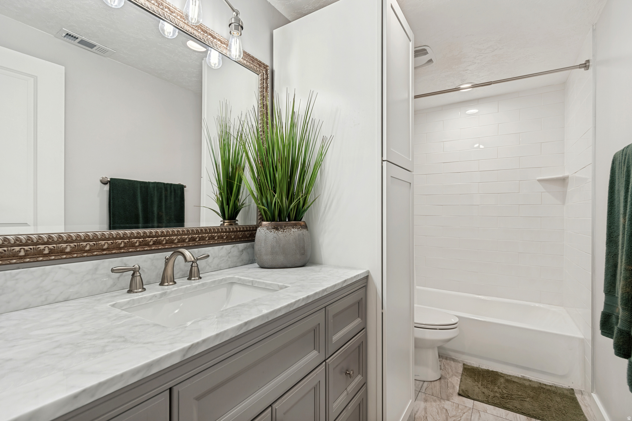 MEADOWS - Residential