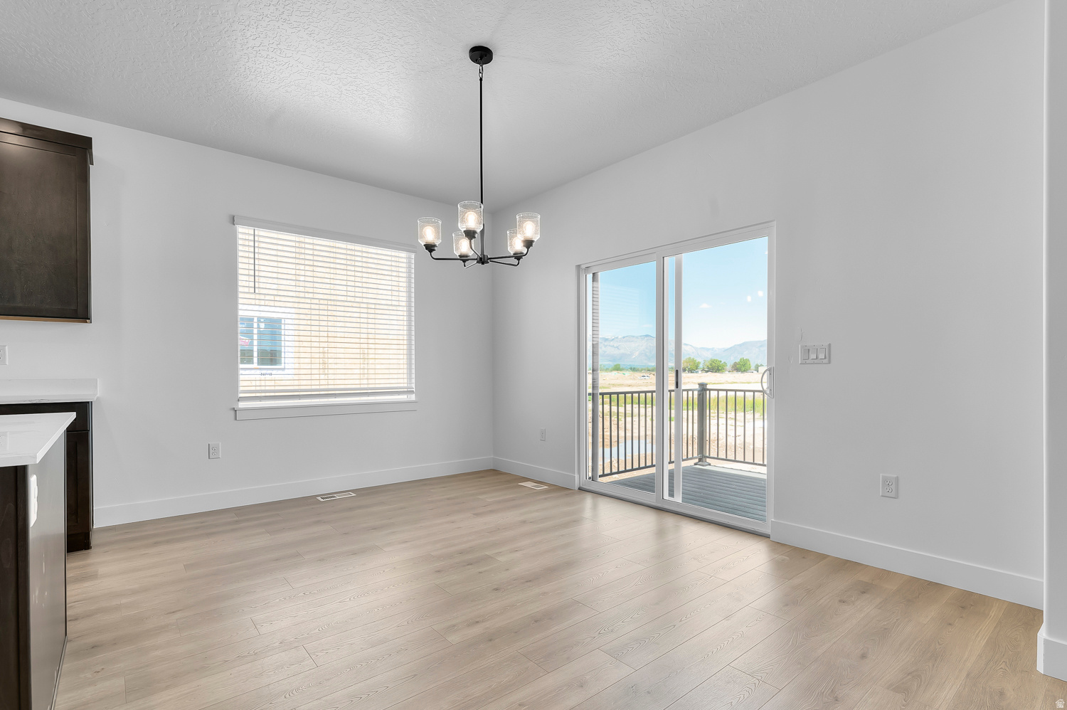 MOUNTAINSIDE ESTATES - Residential