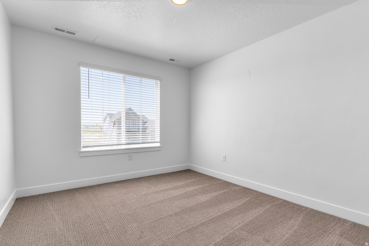 MOUNTAINSIDE ESTATES - Residential