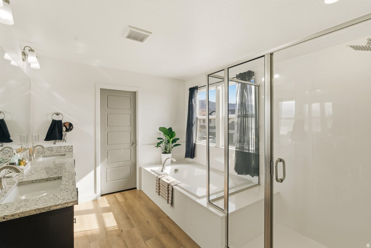 EAGLE POINT - Residential