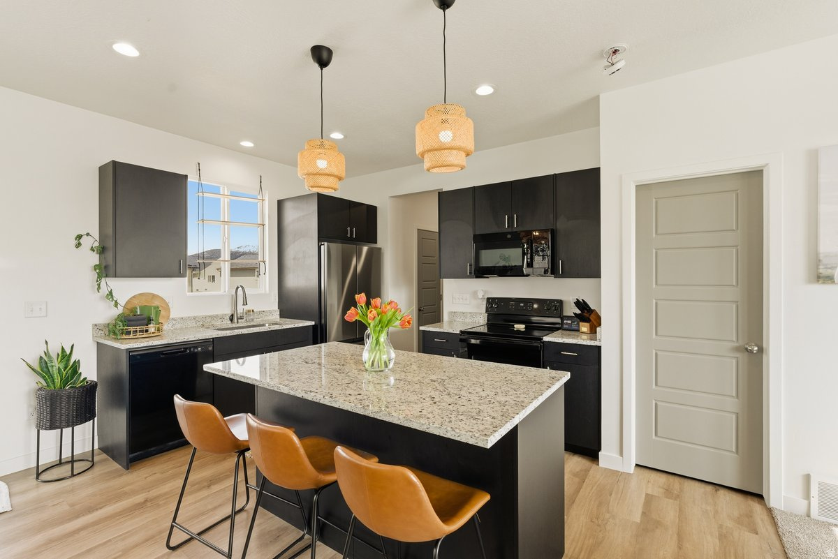 EAGLE POINT - Residential