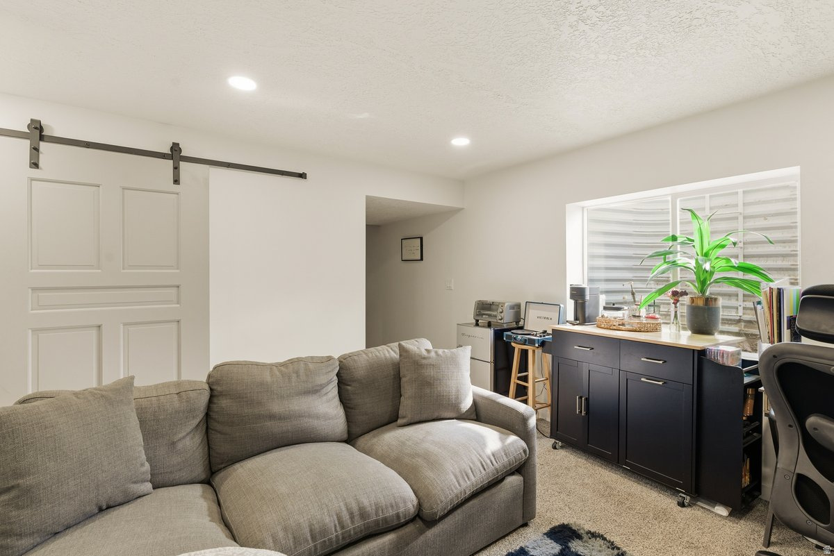 EAGLE POINT - Residential