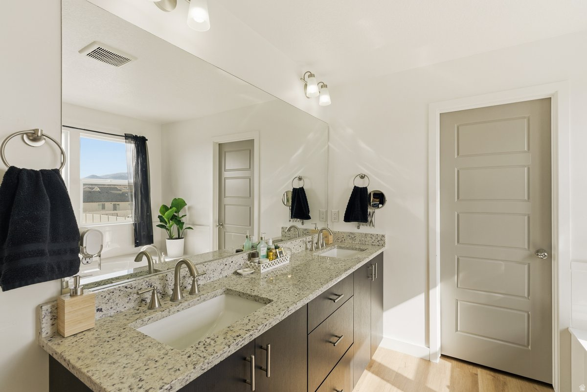 EAGLE POINT - Residential