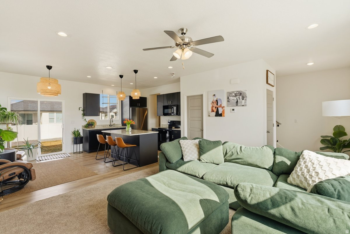 EAGLE POINT - Residential