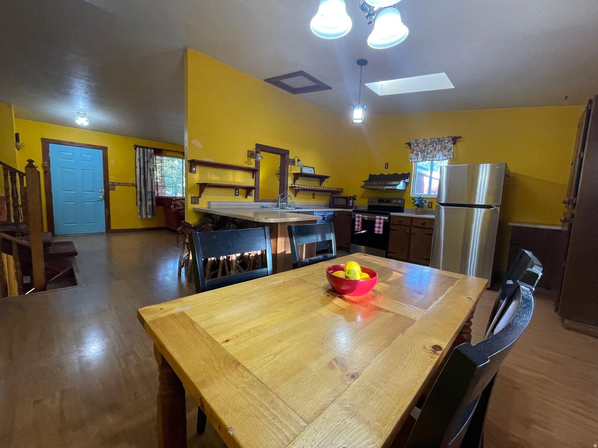 NORTH MEADOW ESTATES - Residential