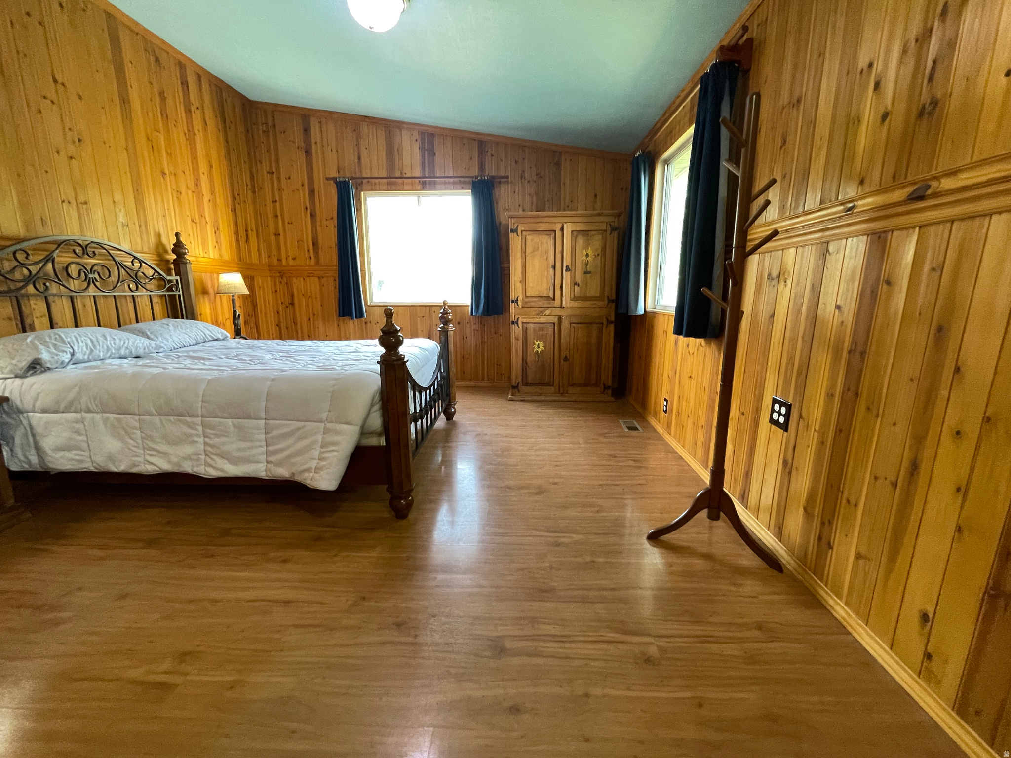 NORTH MEADOW ESTATES - Residential