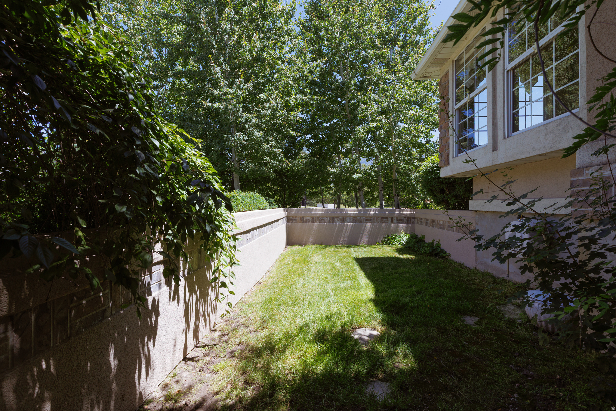WILLOW CREEK TERRACE #3 - Residential