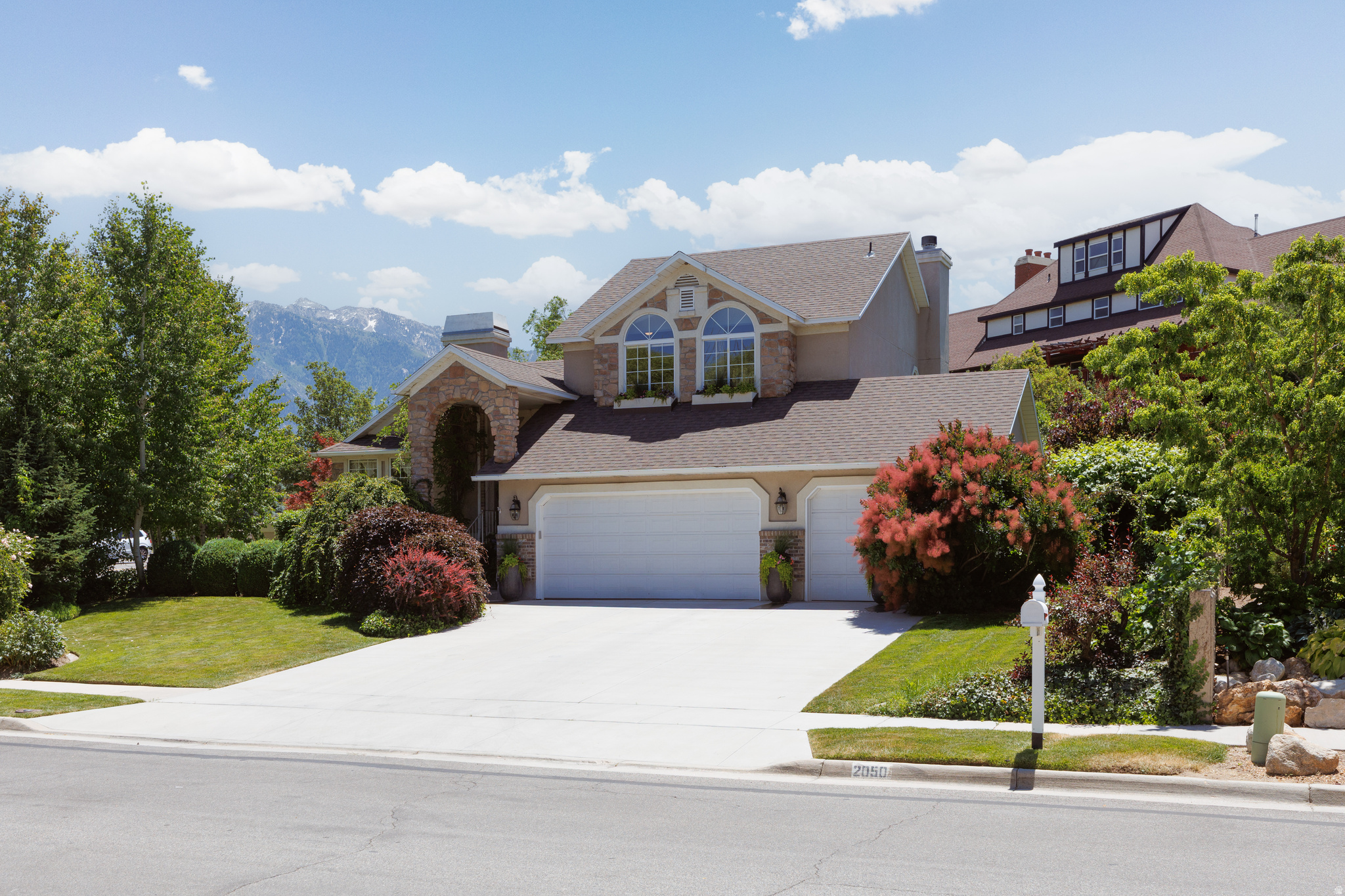 WILLOW CREEK TERRACE #3 - Residential