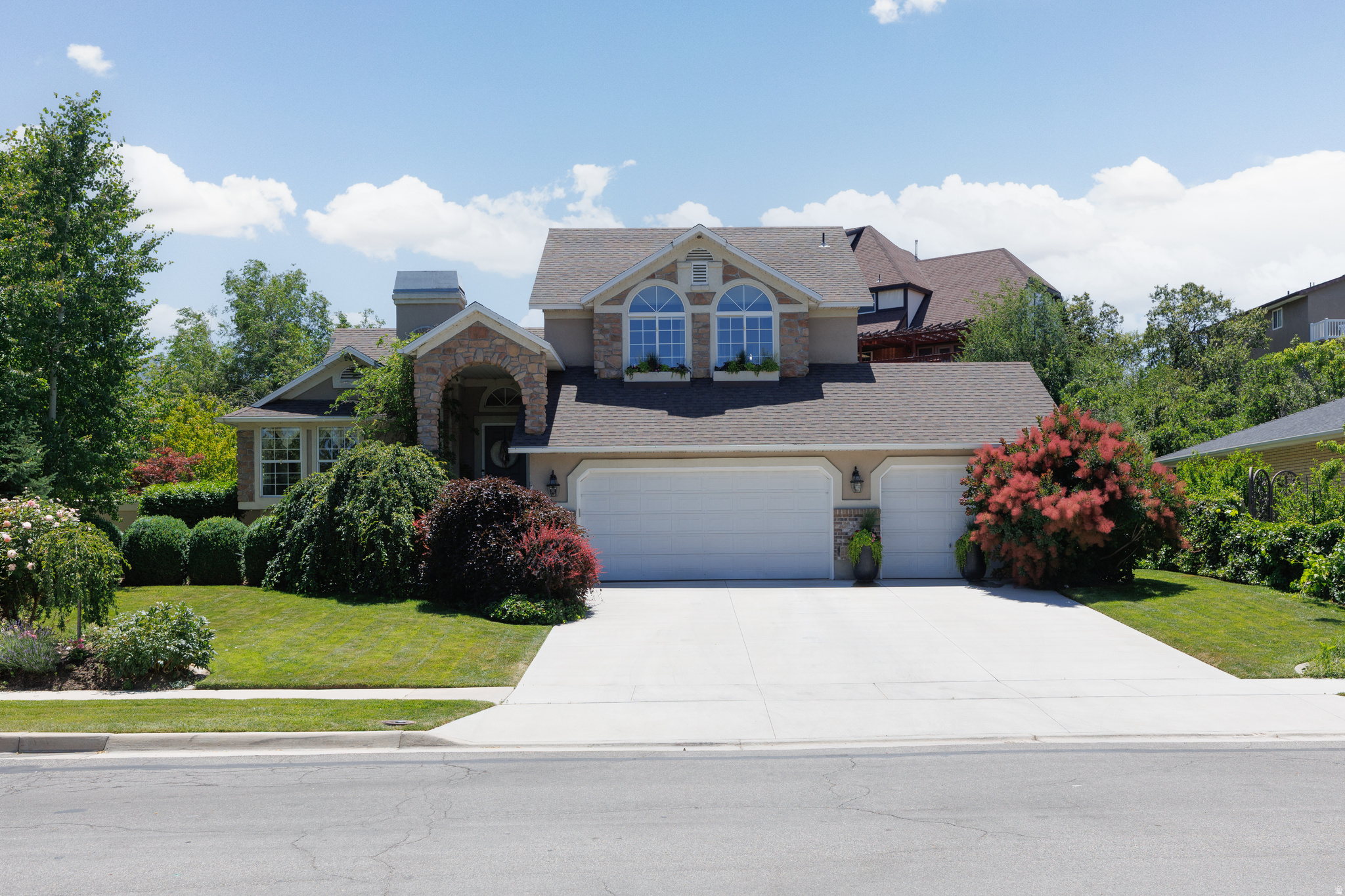 WILLOW CREEK TERRACE #3 - Residential