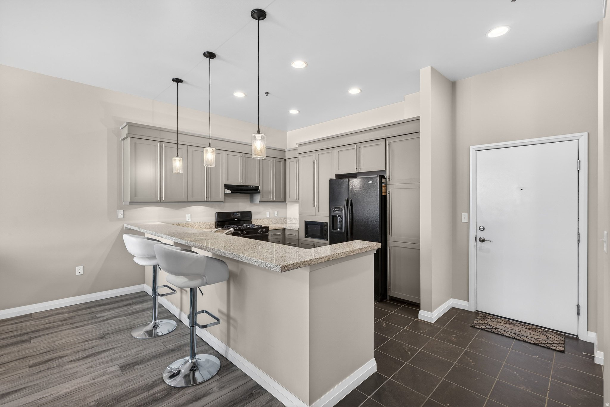 METRO CONDO - Residential