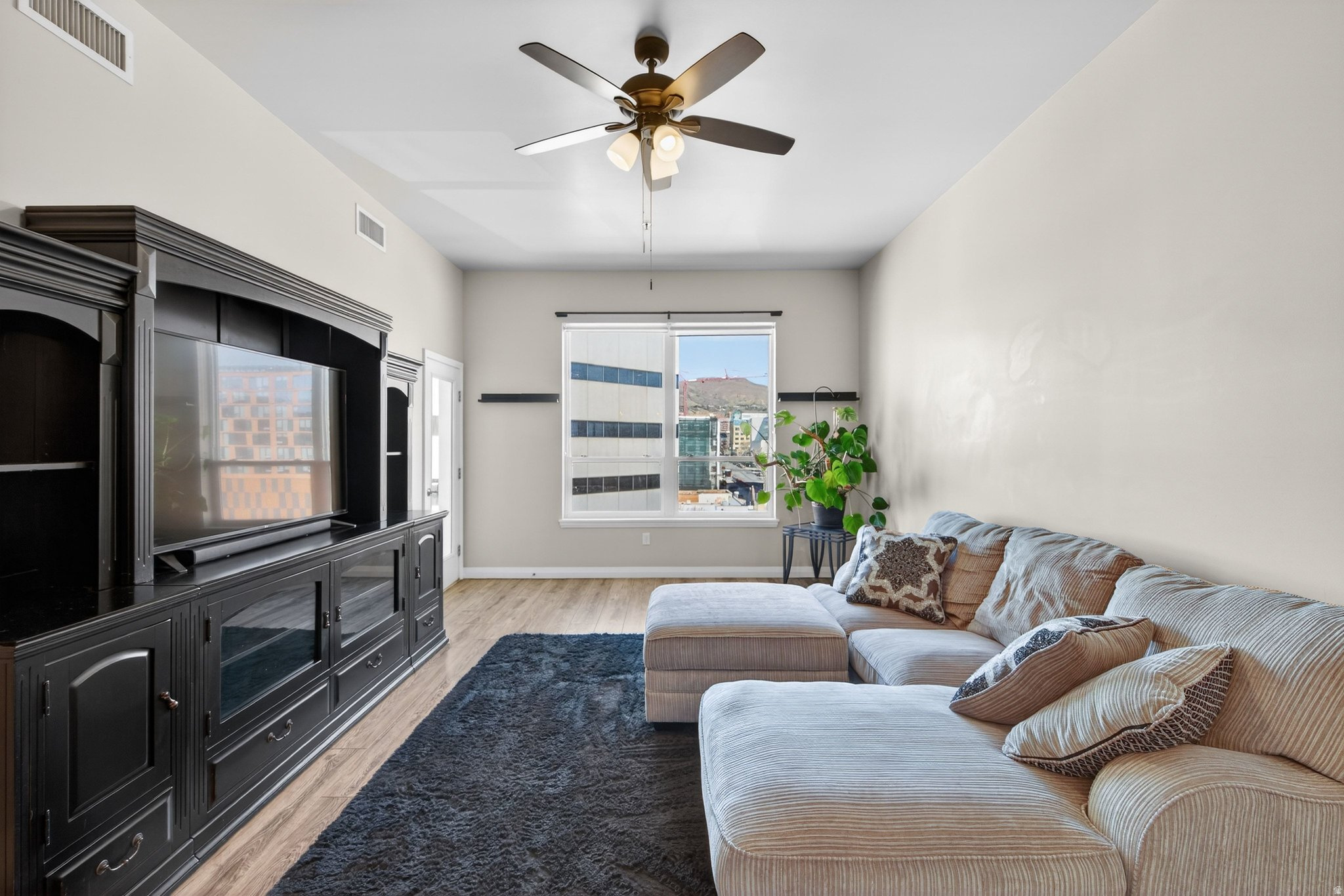 METRO CONDO - Residential