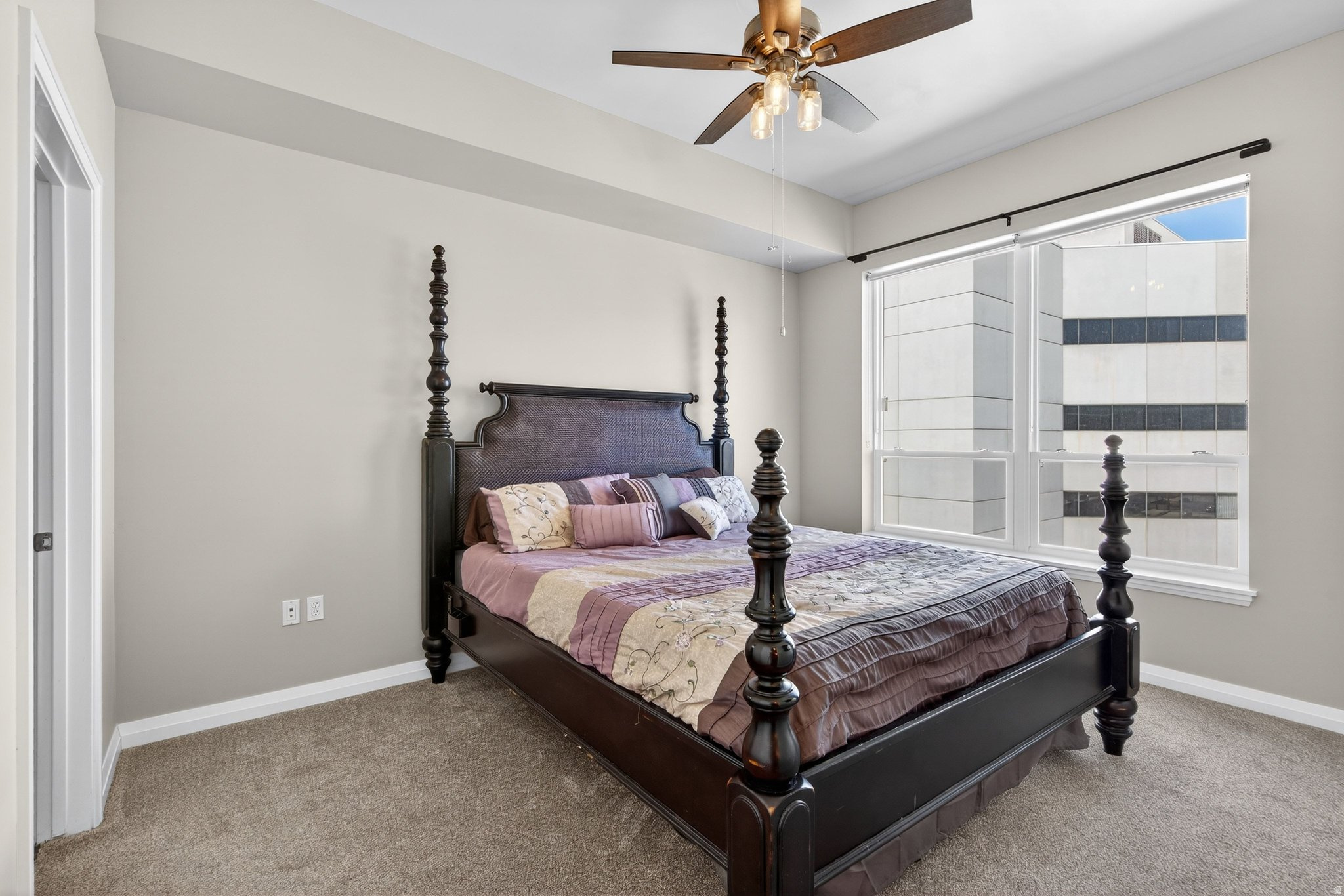 METRO CONDO - Residential
