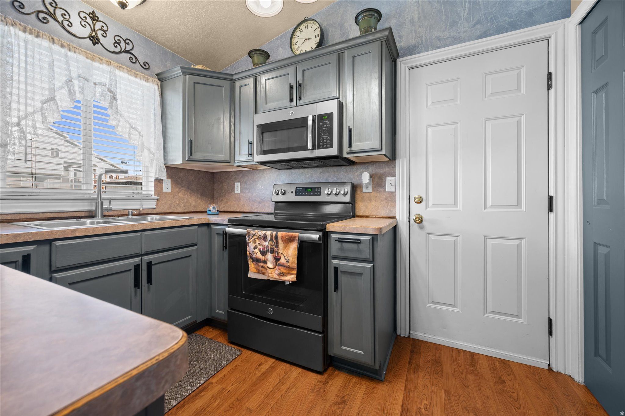 HAMBLIN PLACE - Residential