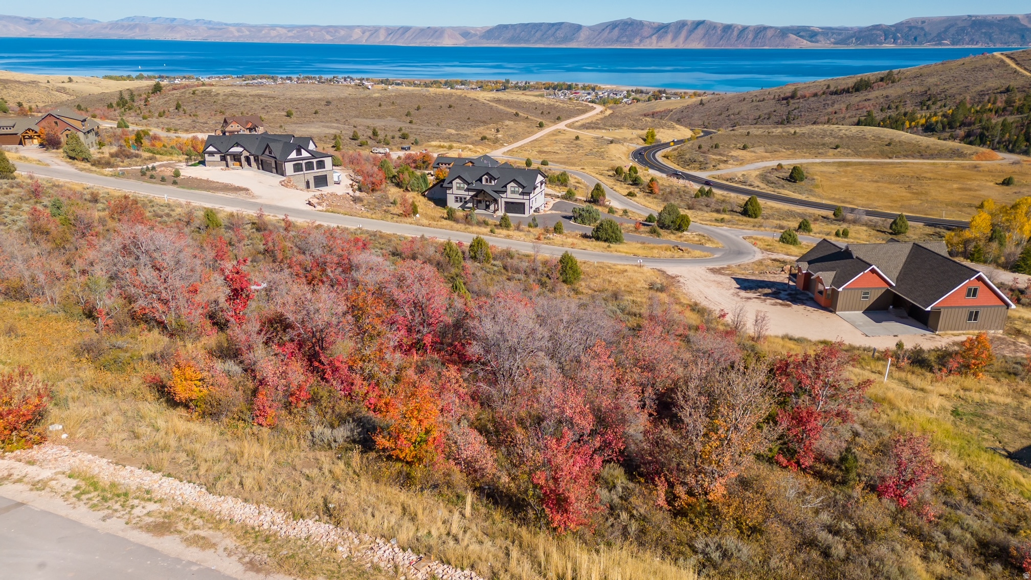 SHUNDAHAI,  EAGELE FEATHER - Land