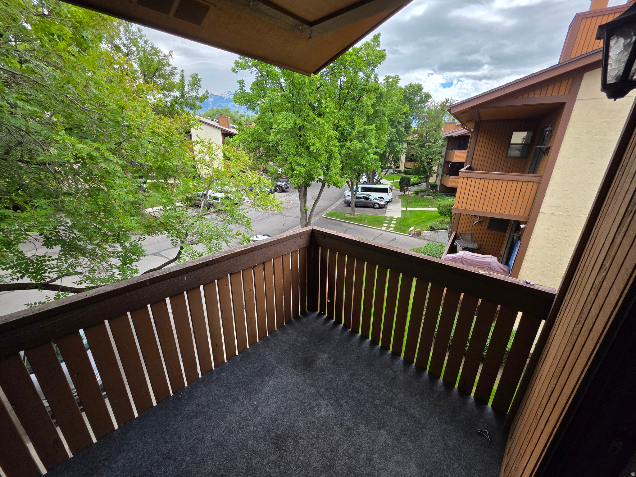THE ORCHARD OF COUNTRYWOODS CONDOS - Residential