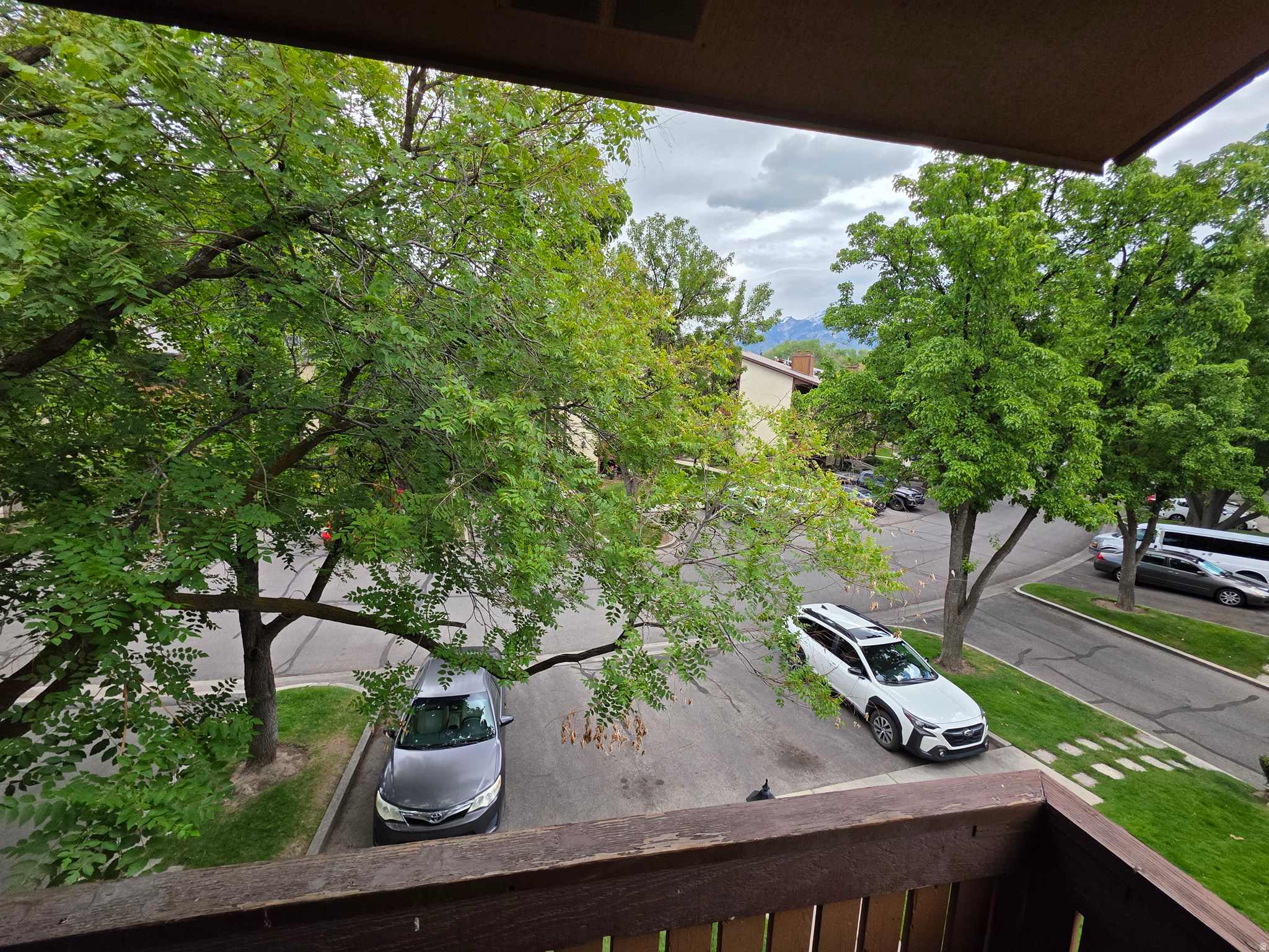 THE ORCHARD OF COUNTRYWOODS CONDOS - Residential
