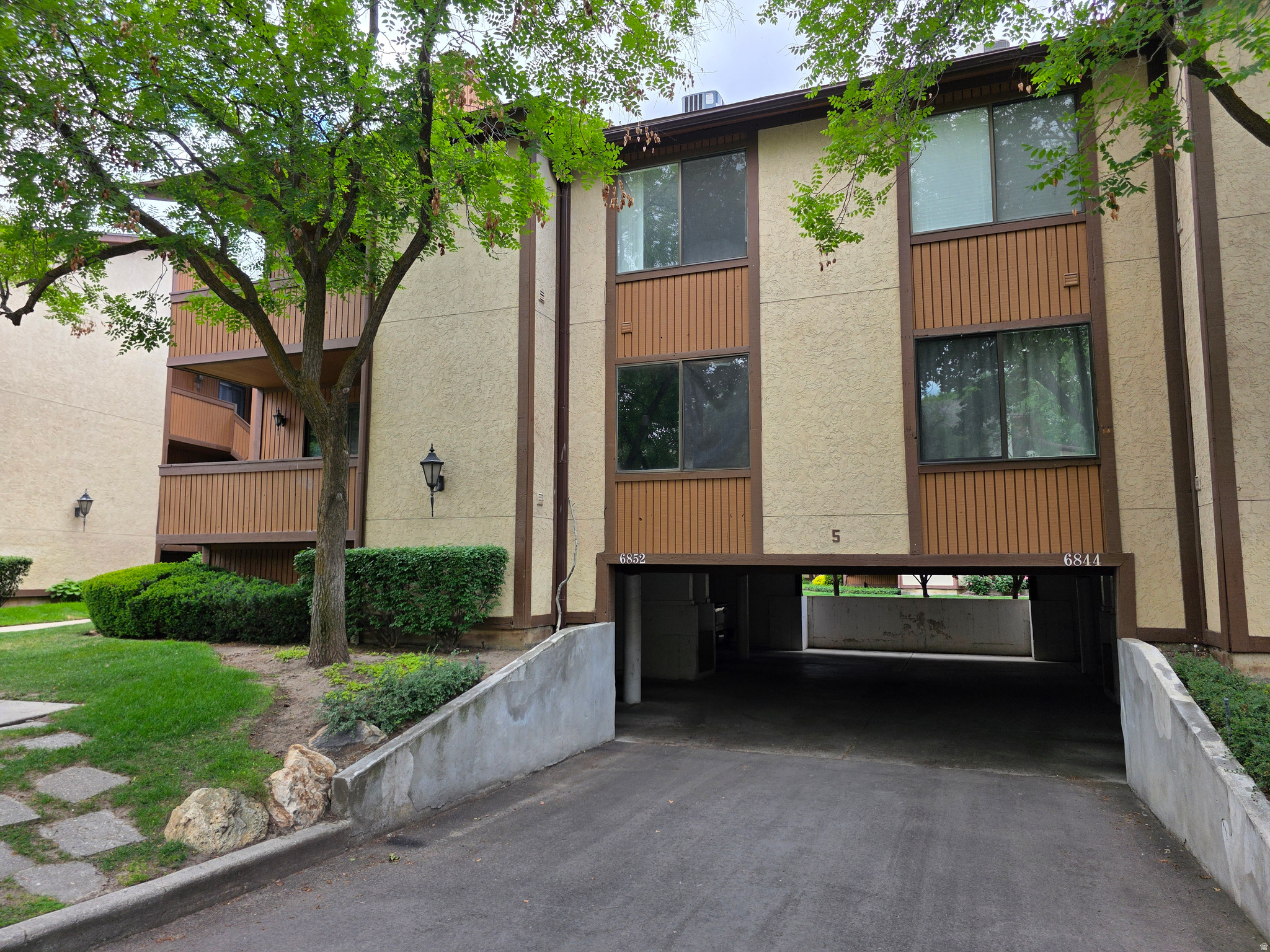 THE ORCHARD OF COUNTRYWOODS CONDOS - Residential