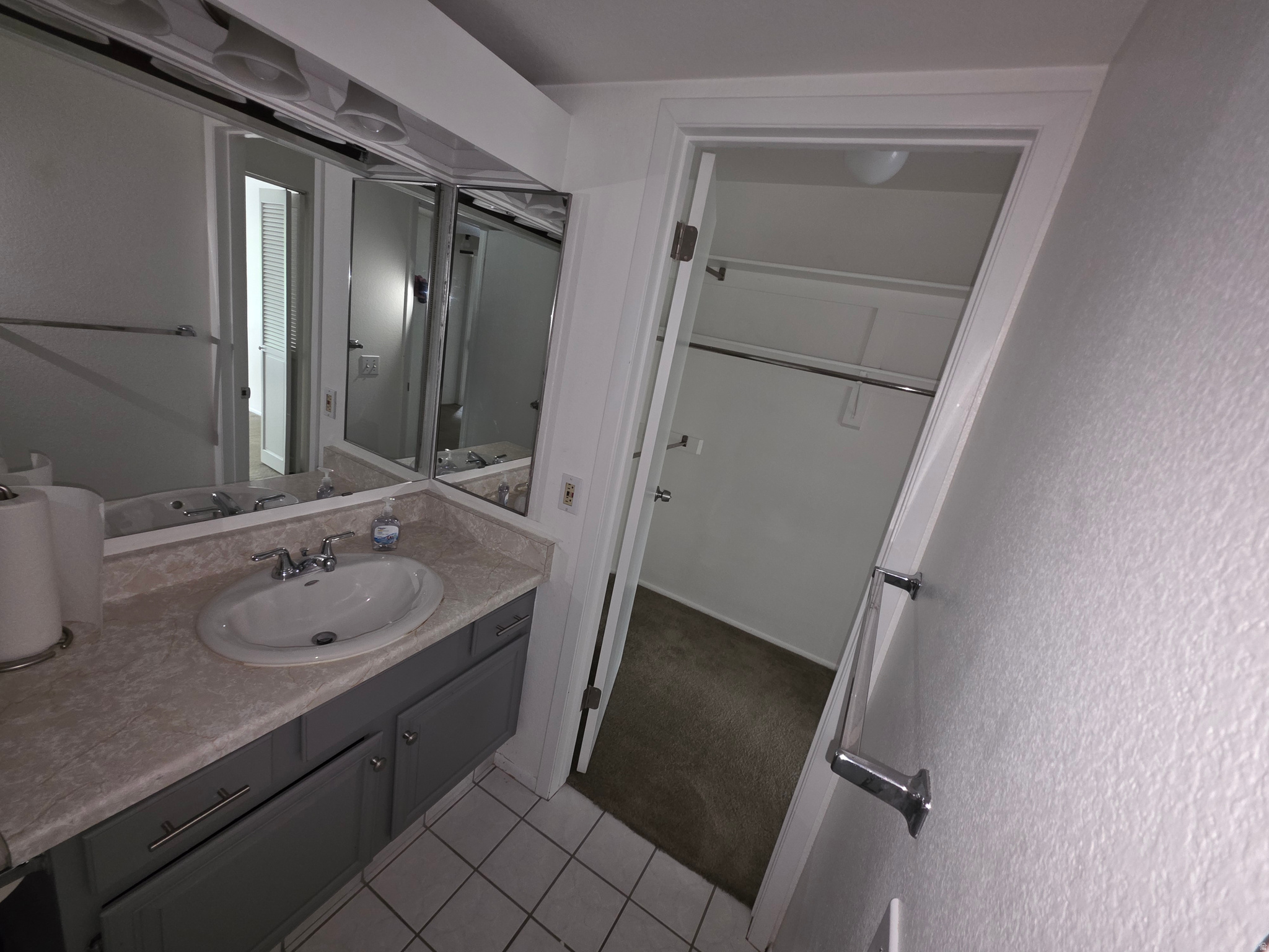THE ORCHARD OF COUNTRYWOODS CONDOS - Residential
