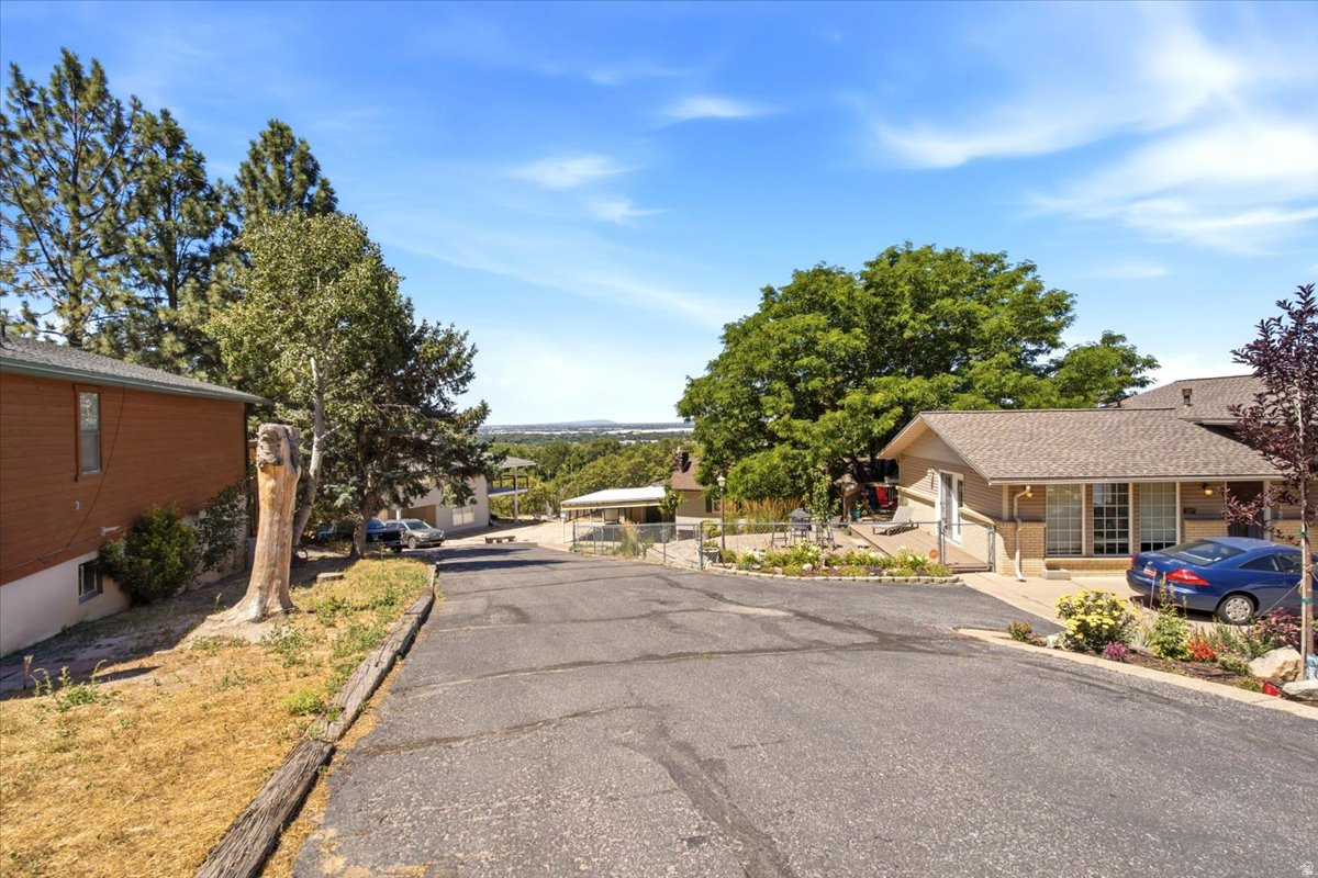 EAST RIDGE - Residential