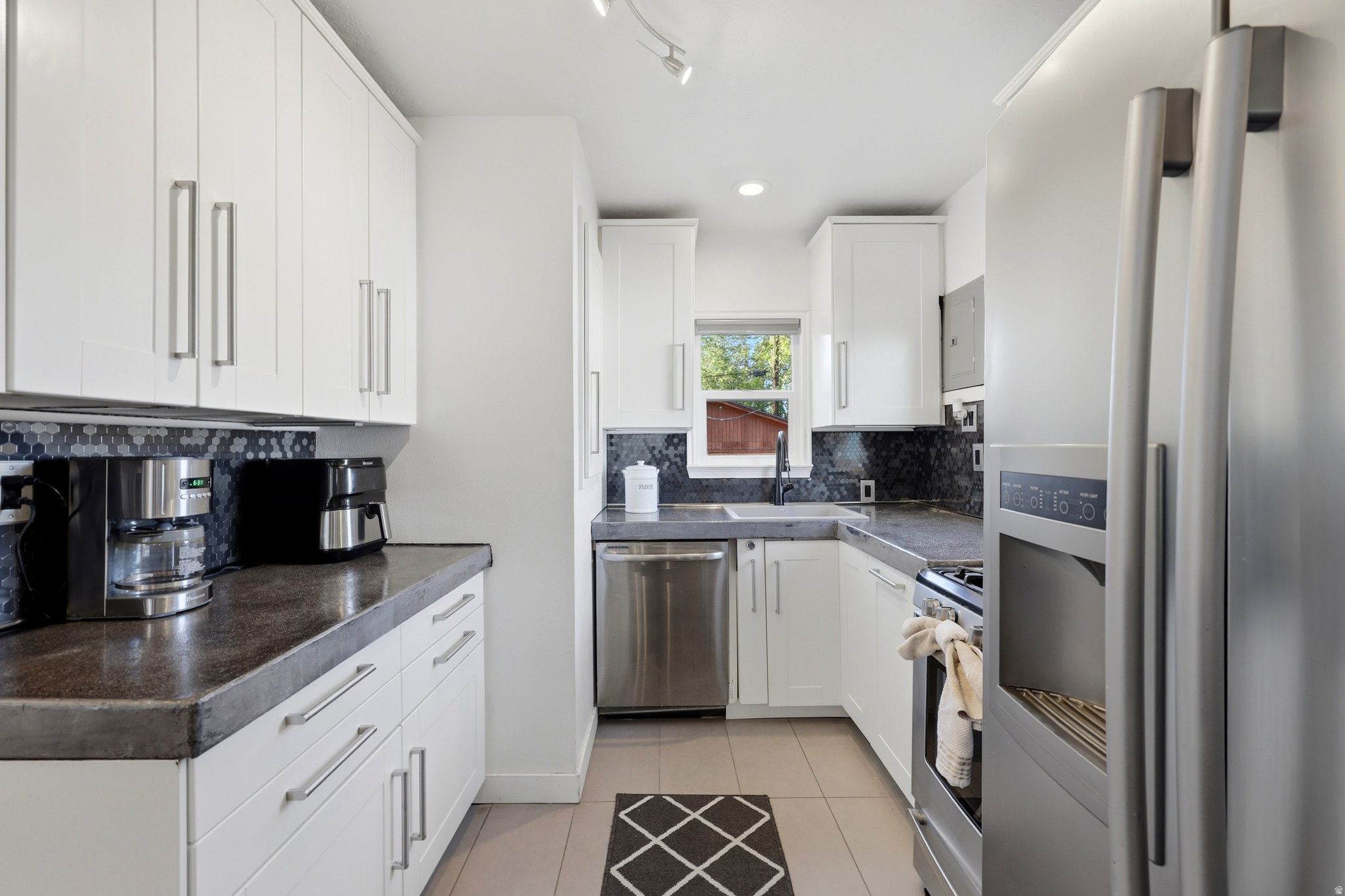 TEN AC PLAT A - Residential