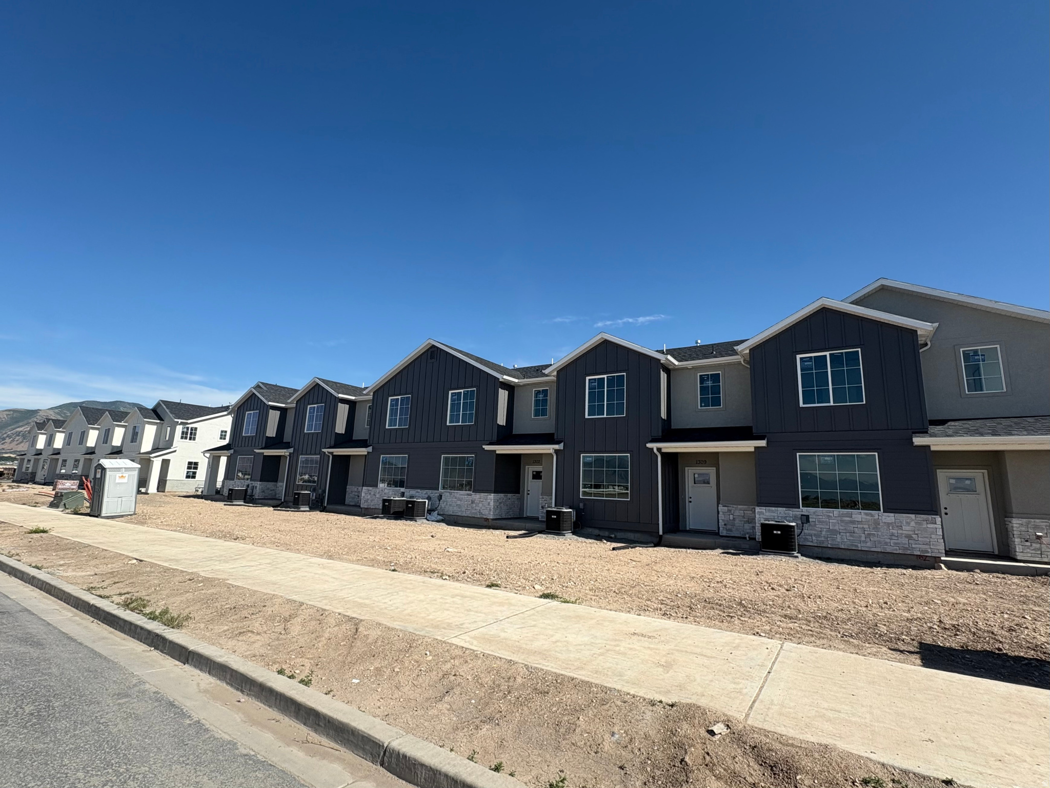 ARROWHEAD SPRINGS - Residential